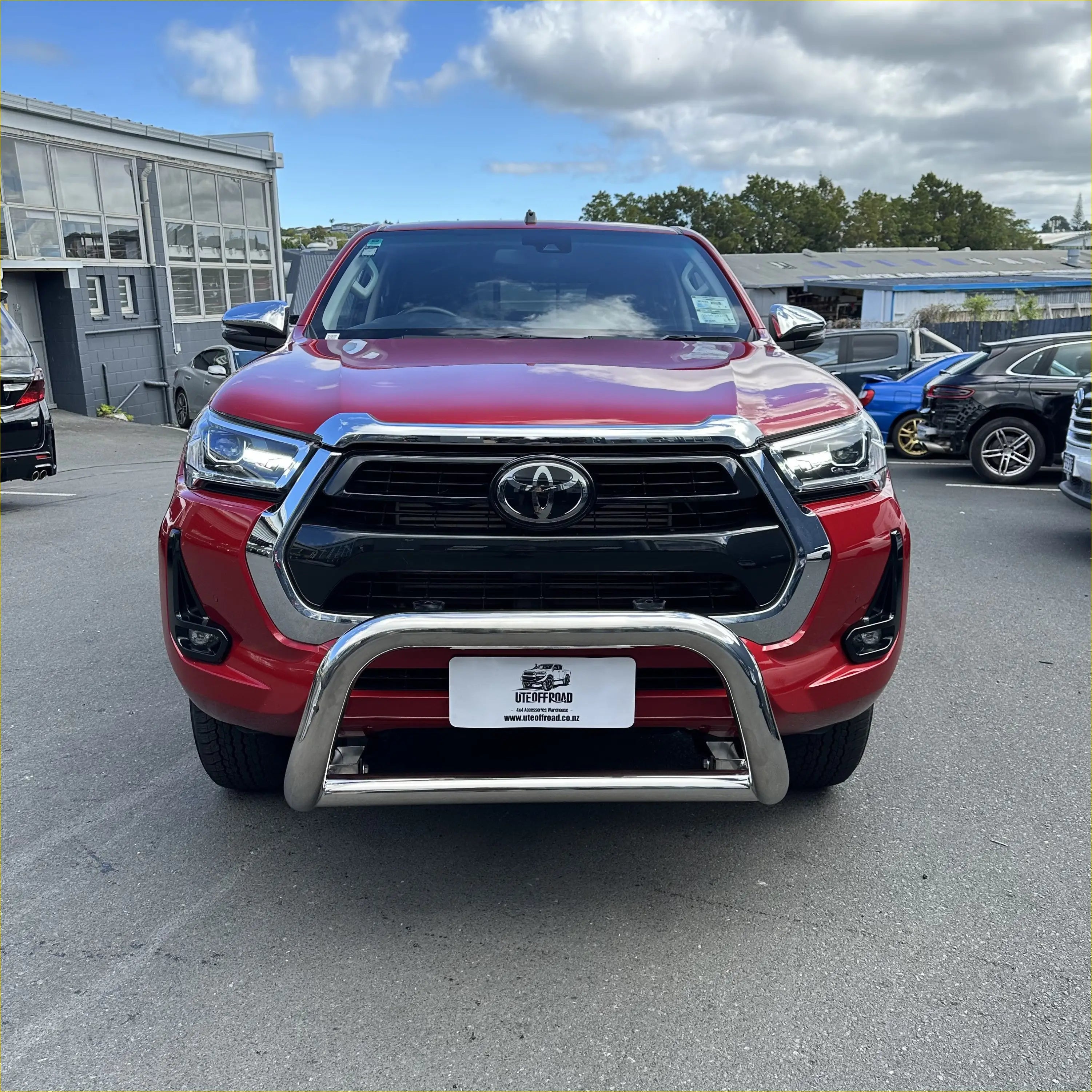 304 Stainless Steel Nudge Bar Toyota Hilux 2021-2025 Medium