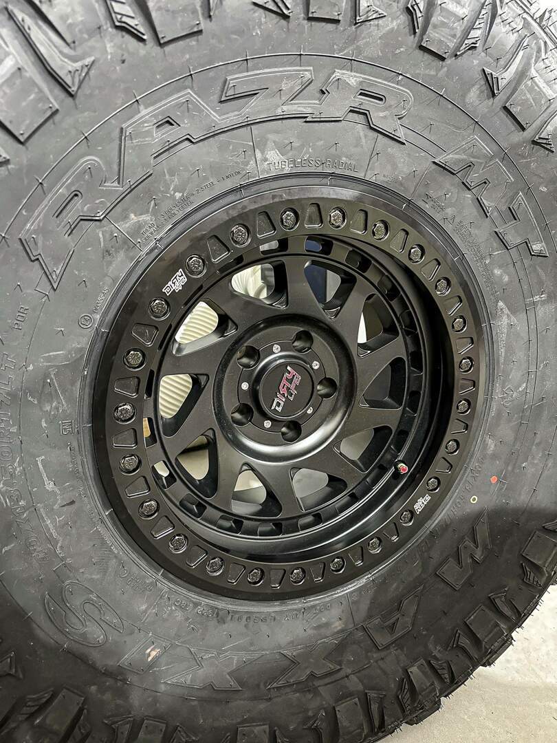 DIRTY LIFE - ENIGMA RACE Wheel Matte Black