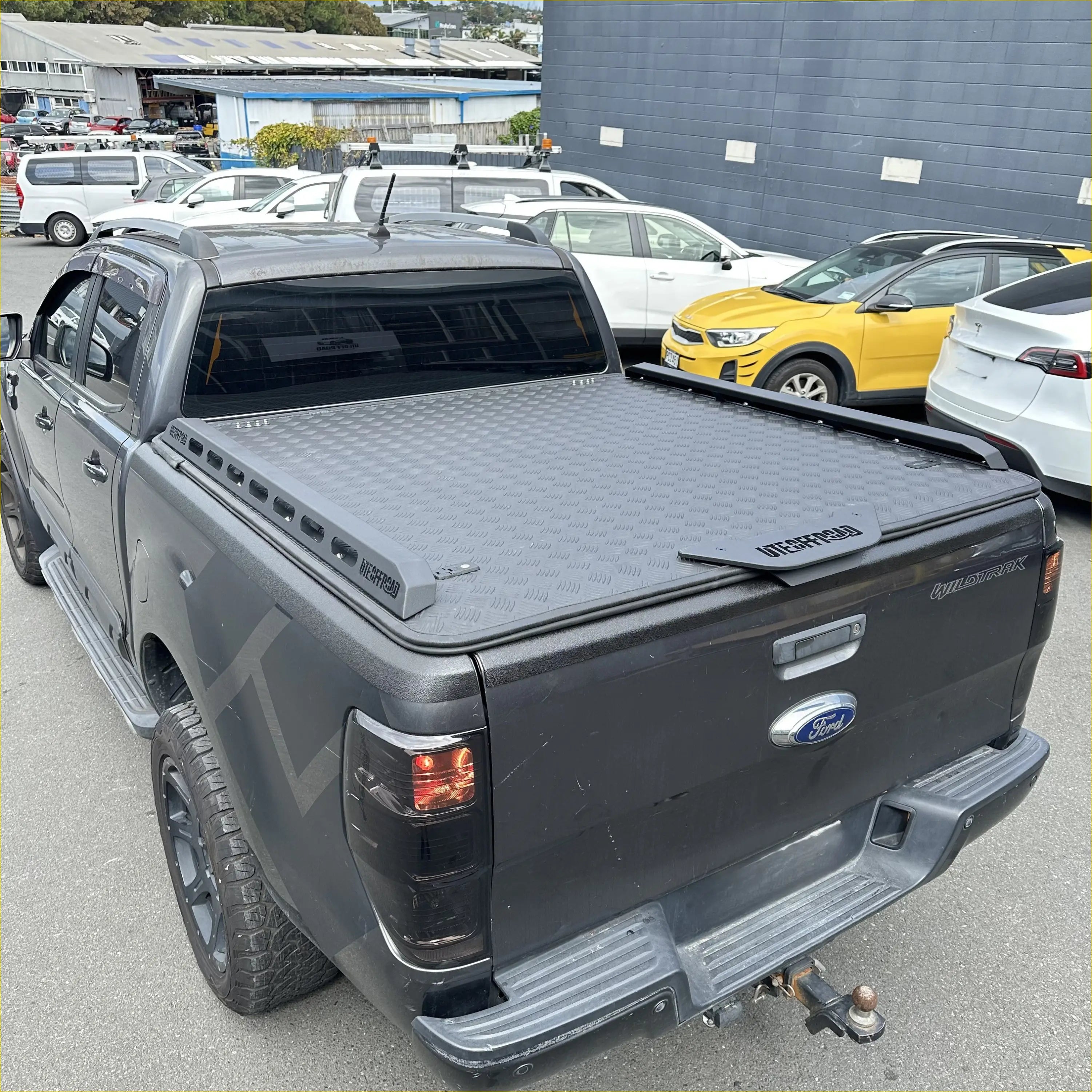 Aluminium Hard Lid for Ford Ranger PX1/PX2/PX3 2012-2021 Double Cab