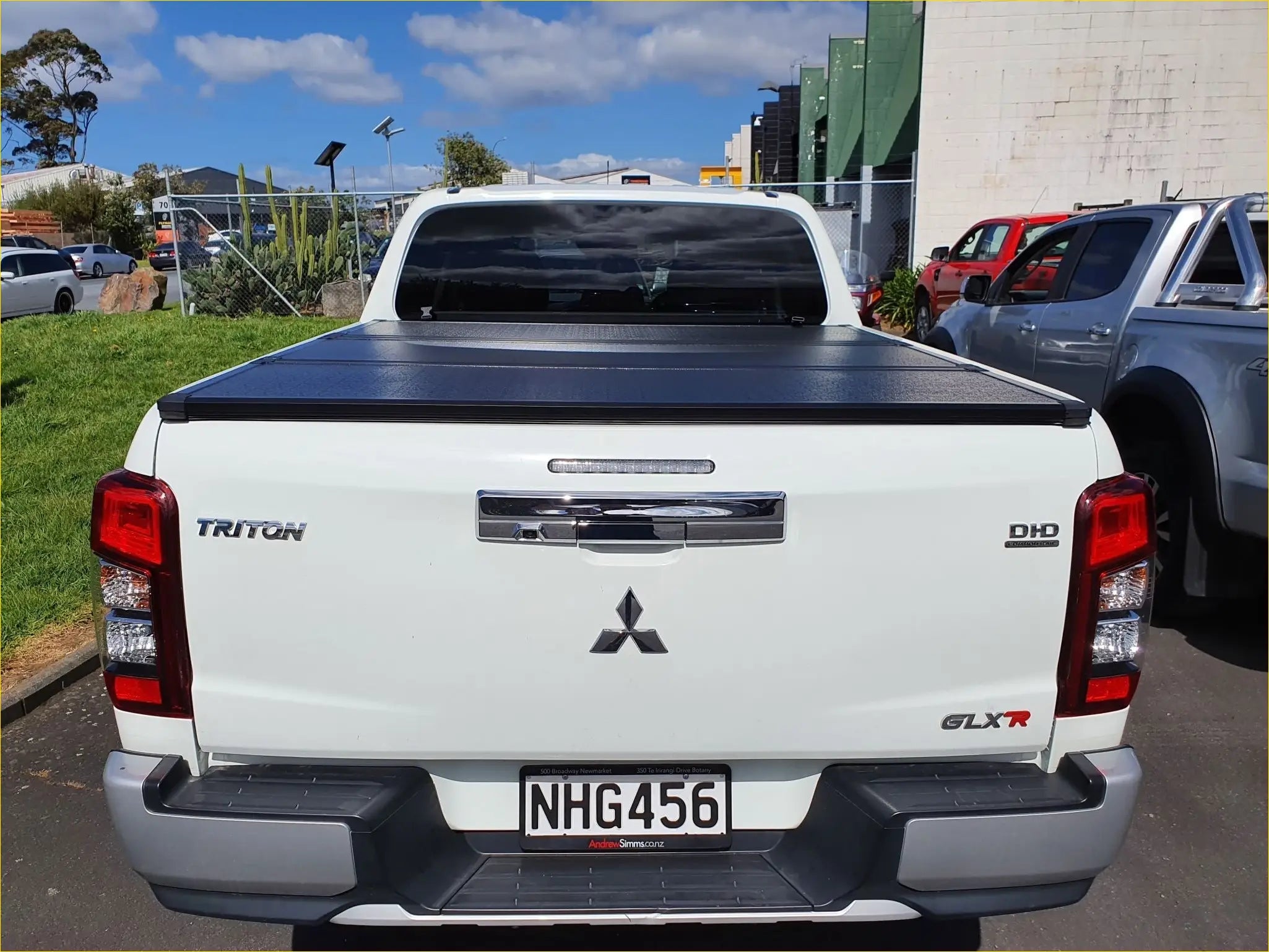 ALUMINIUM TRI FOLD HARDLID - TRITON 2015+