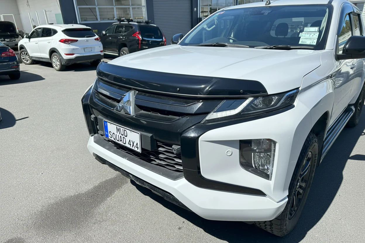 Bonnet Guard Protector Stone Mitsubishi Triton 2019-2023