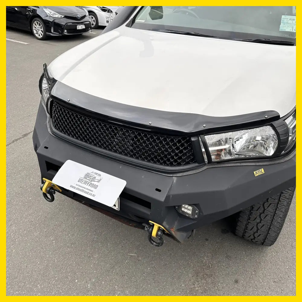 Bonnet Guard Protector Stone Toyota Hilux 2015-2020