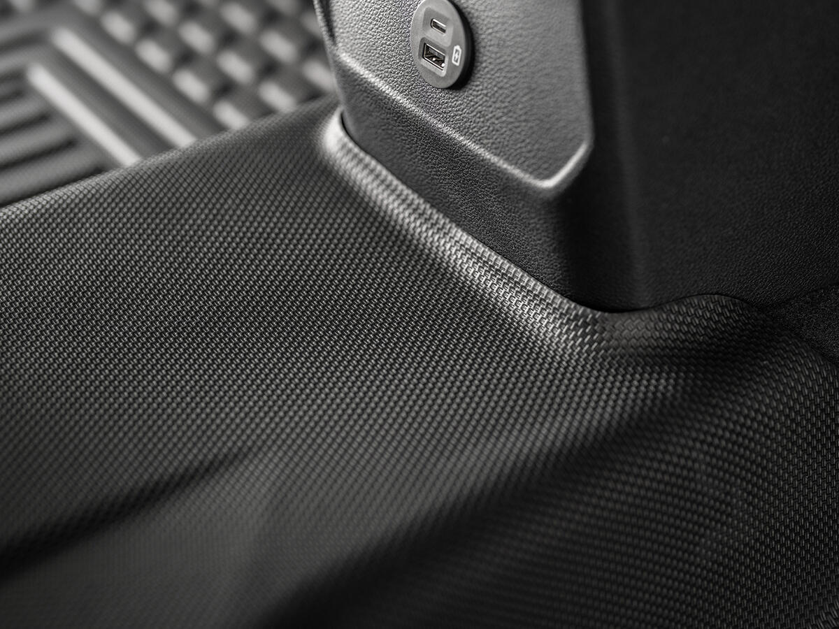 Premium Deep Dish Car Floor Mats for Toyota Landcruiser Prado J150 (2017-2024)
