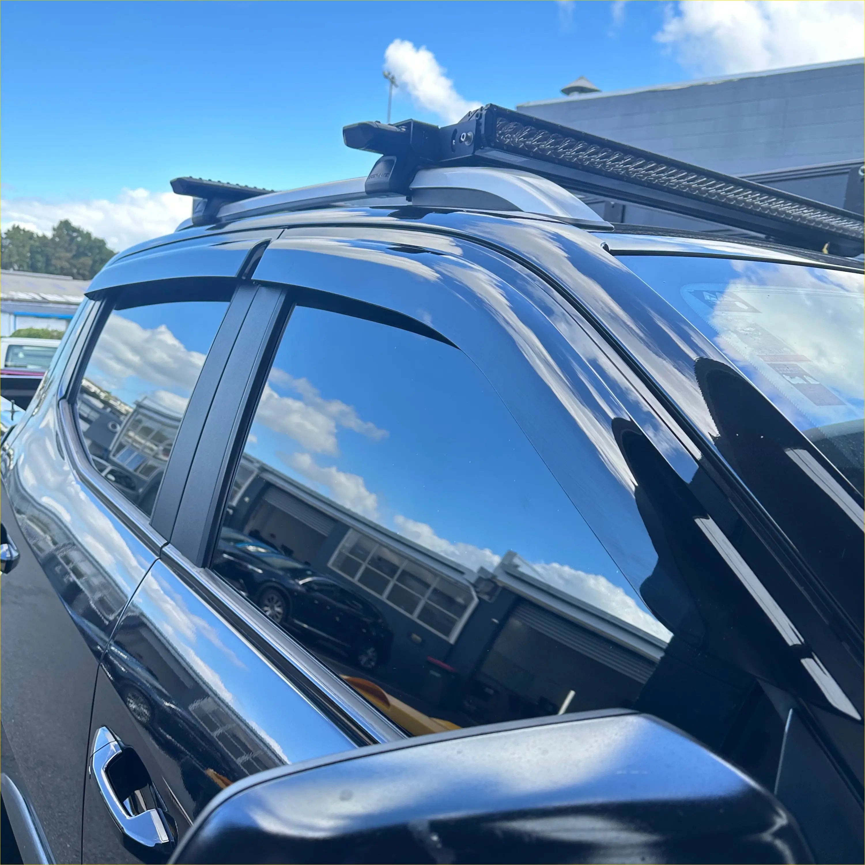 DOOR VISORS/ WINDOW MONSOONS Weather Shields LDV 2017-Current - Monsoons