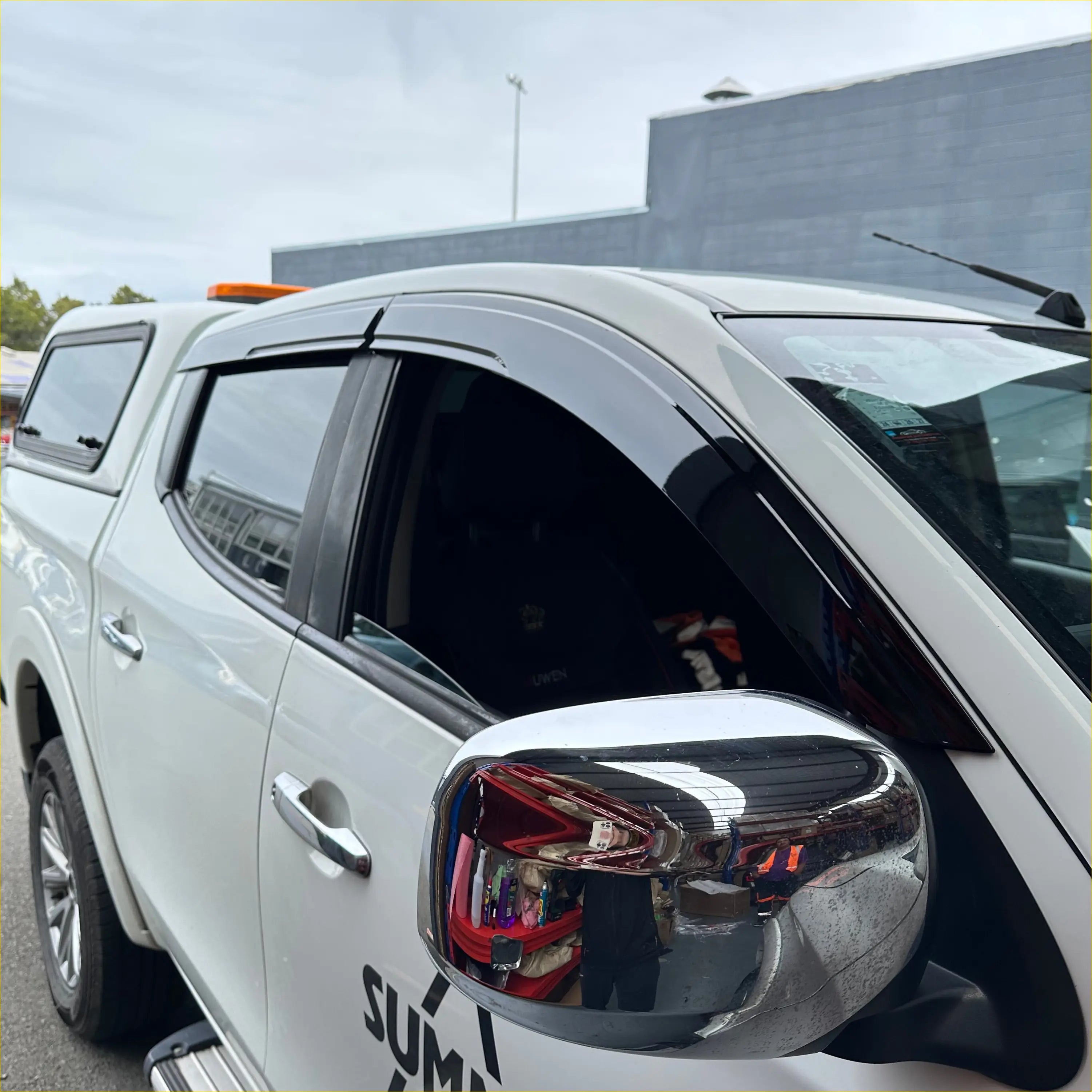 DOOR VISORS/ WINDOW MONSOONS Weather Shields Mitsubishi Triton - Monsoons