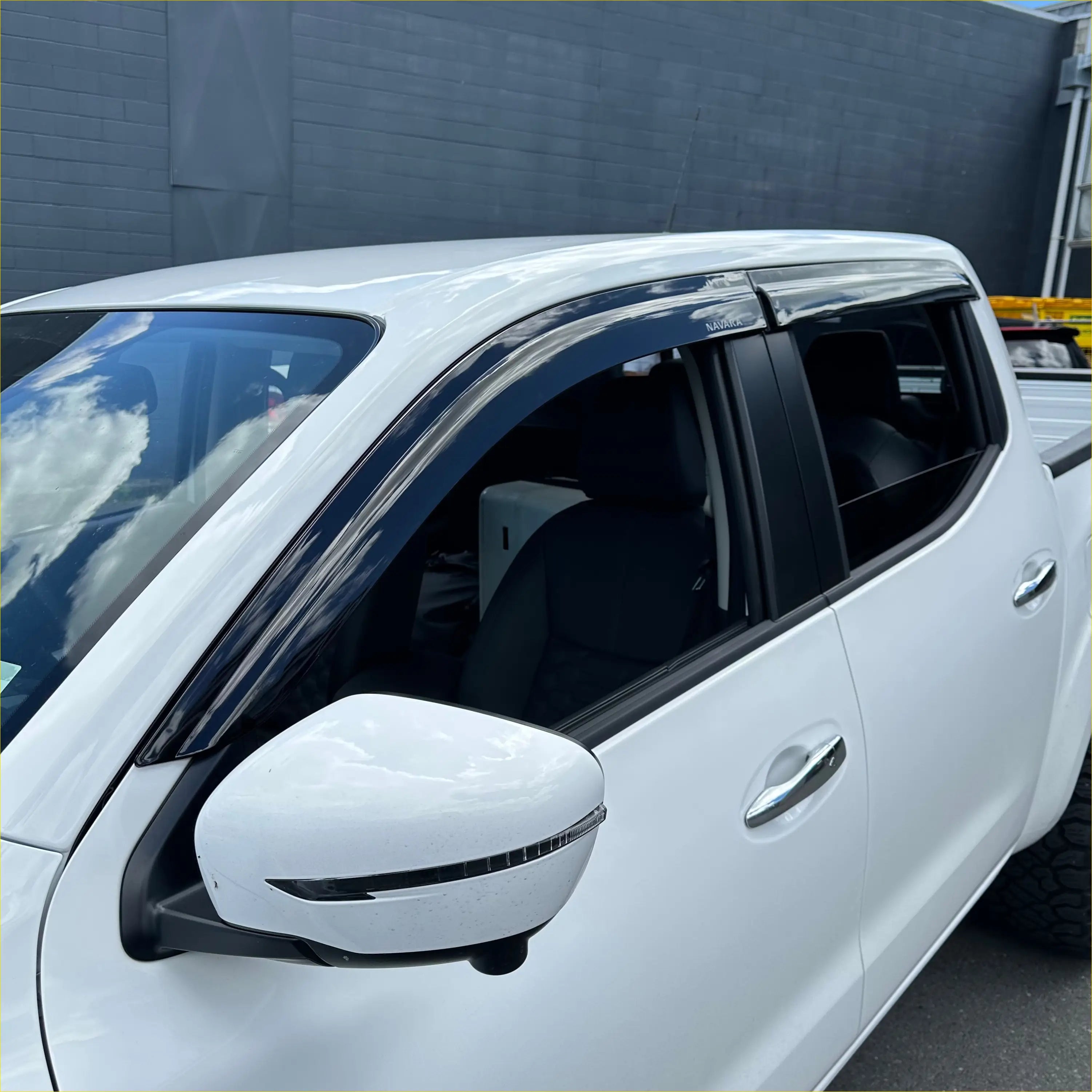 DOOR VISORS/ WINDOW MONSOONS Weather Shields Nissan Navara NP300 - Monsoons