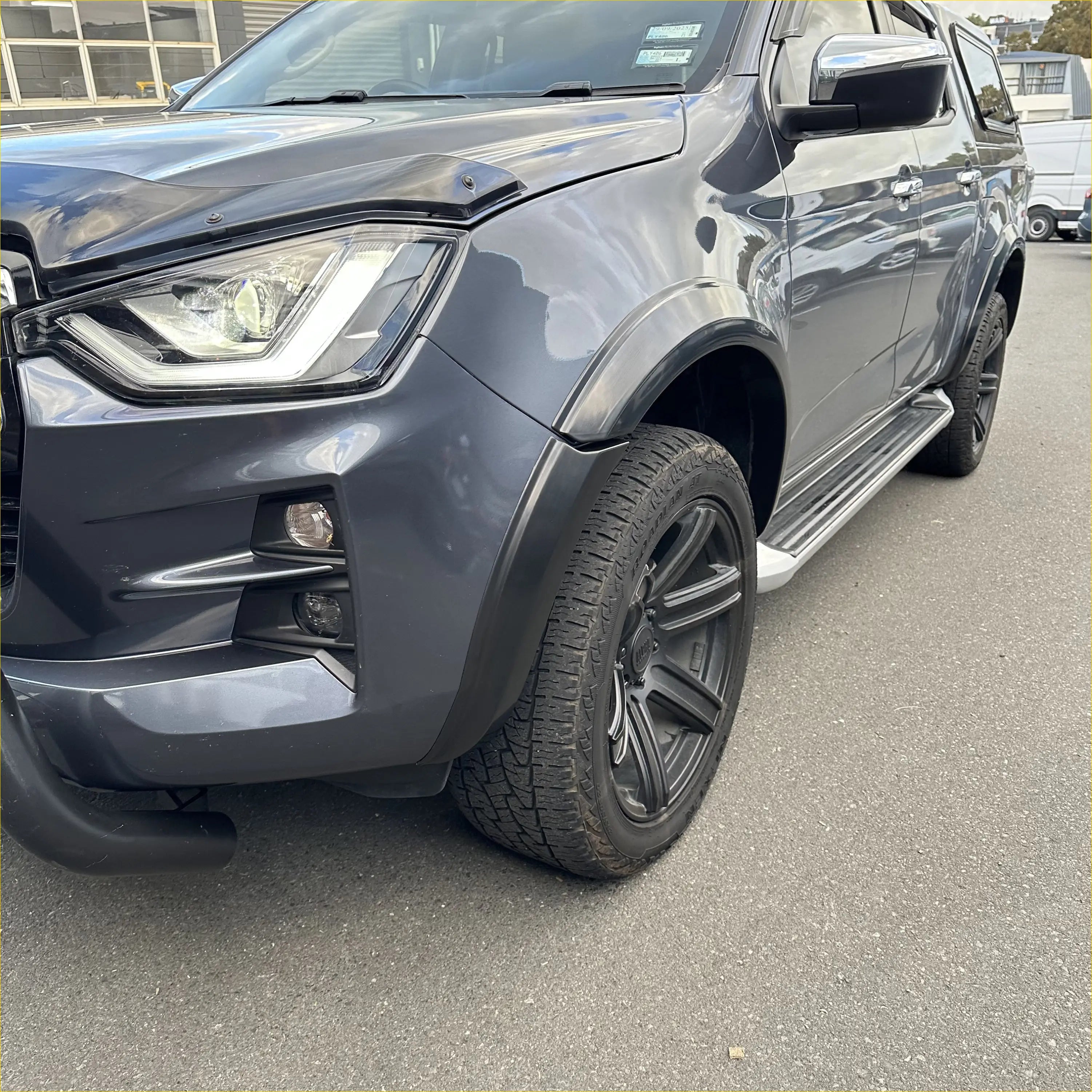 Fender Flare 4-Inch Isuzu D-Max 2021-2023 Smooth Style Matte Black