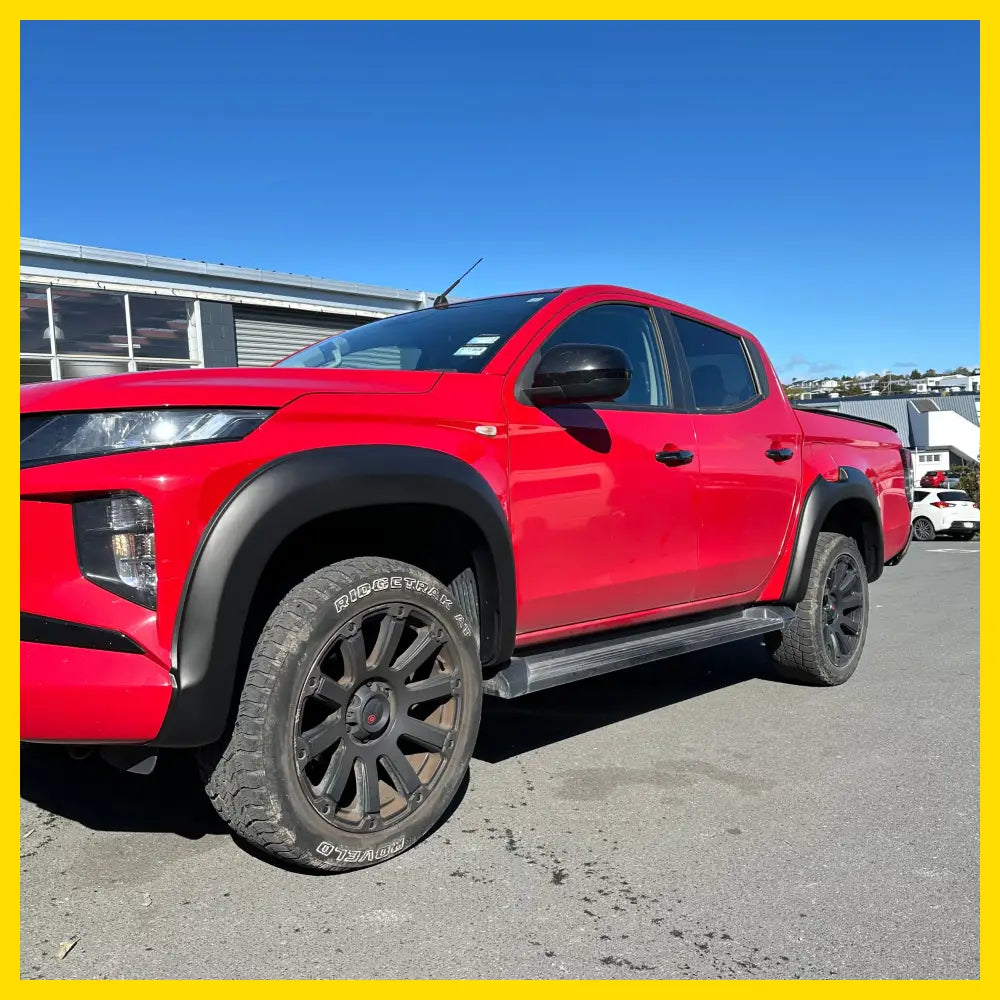 Fender Flare Mitsubishi Triton 2019-2023 Smooth Style Matte Black