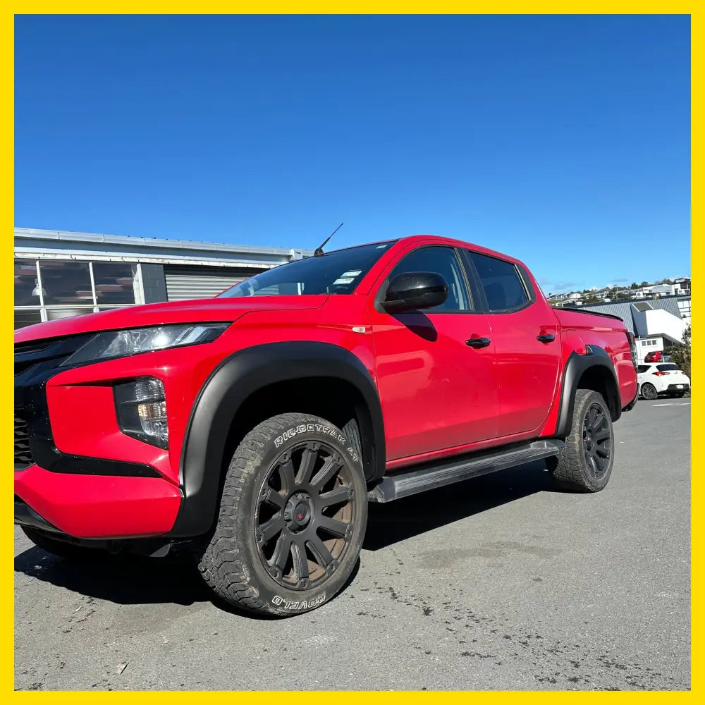 Fender Flare Mitsubishi Triton 2019-2023 Smooth Style Matte Black