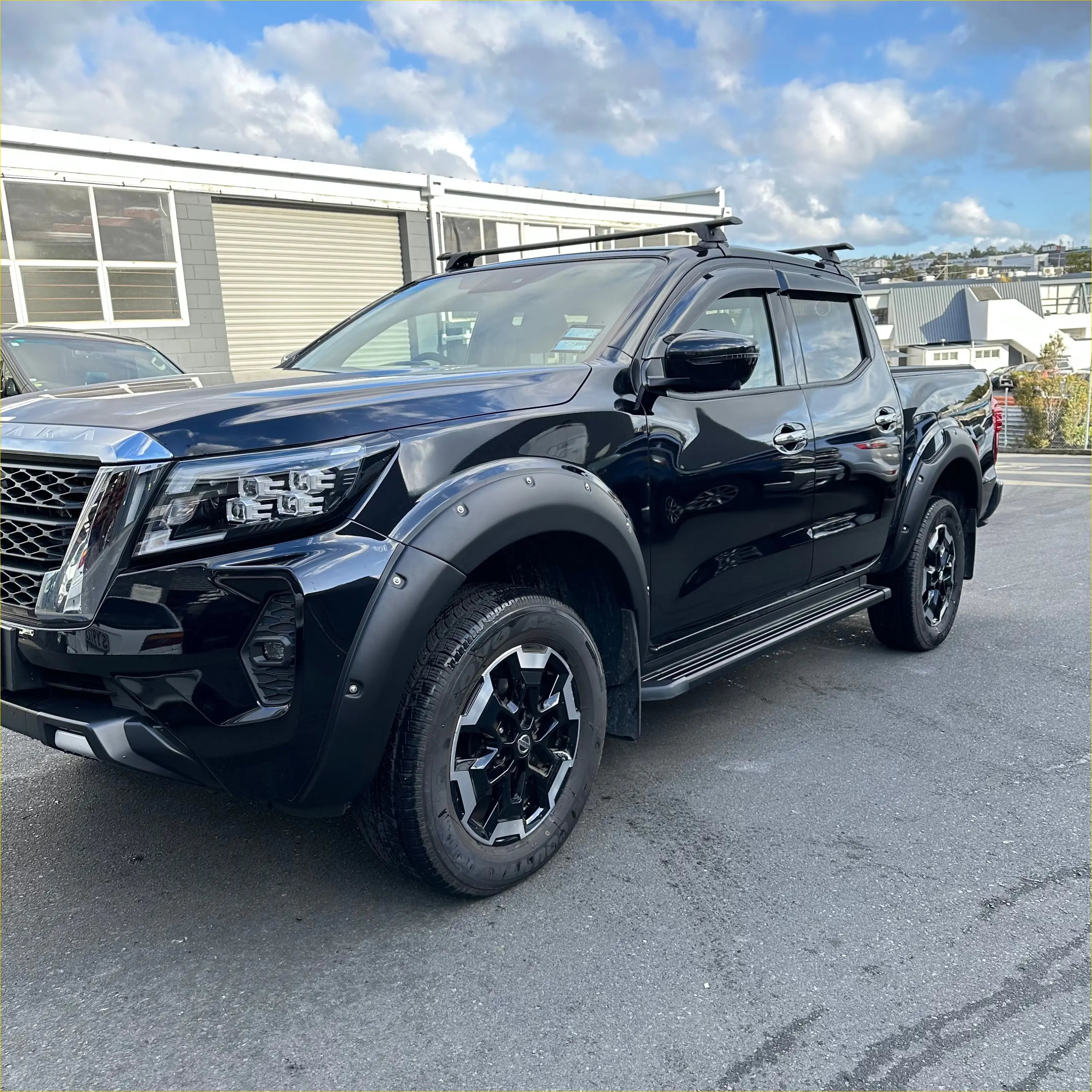Fender Flare Nissan Navara 2021+ Bolt Style Matte Black