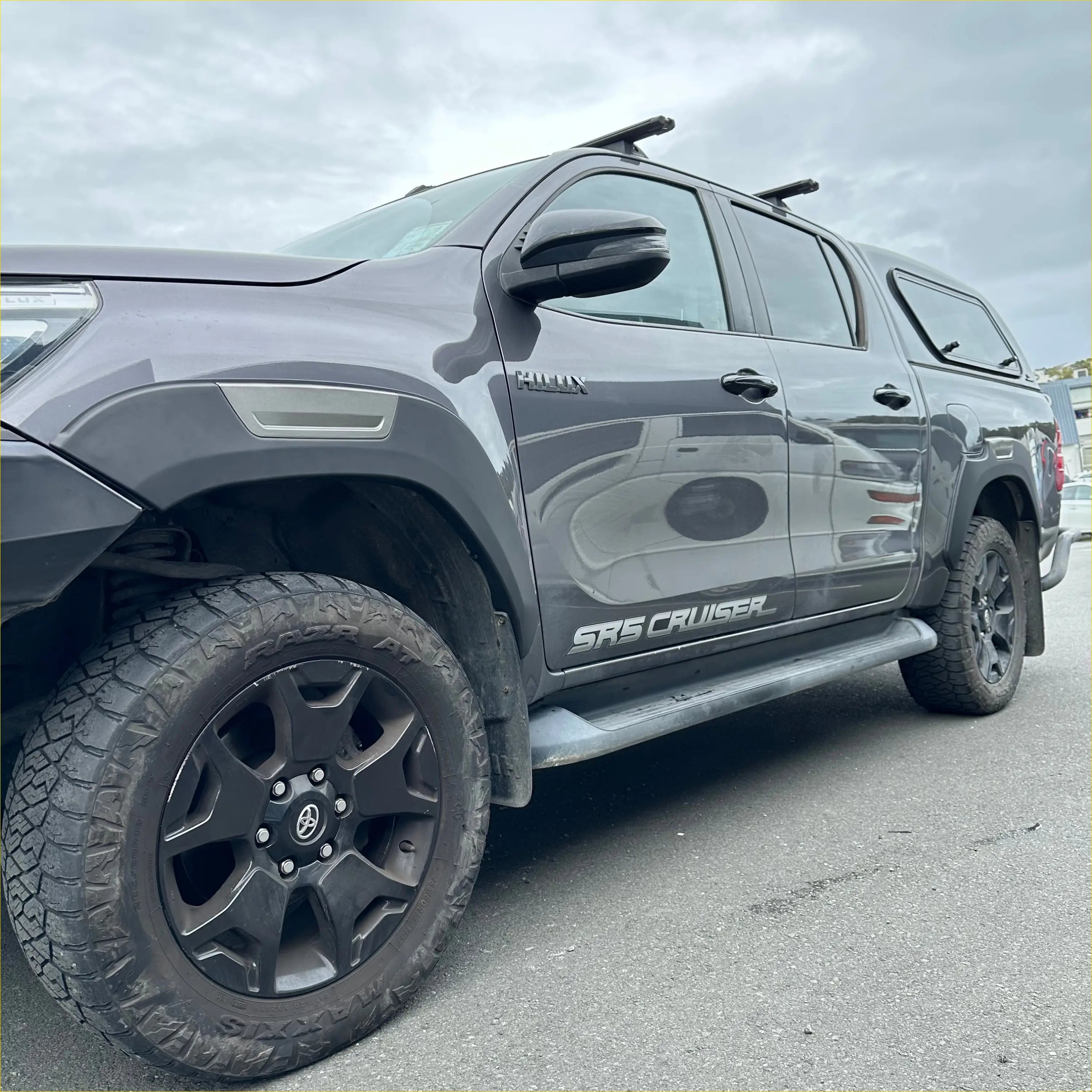 Fender Flare Toyota Hilux 2021-2024 SR/SR5 OEM Style with Grey layer