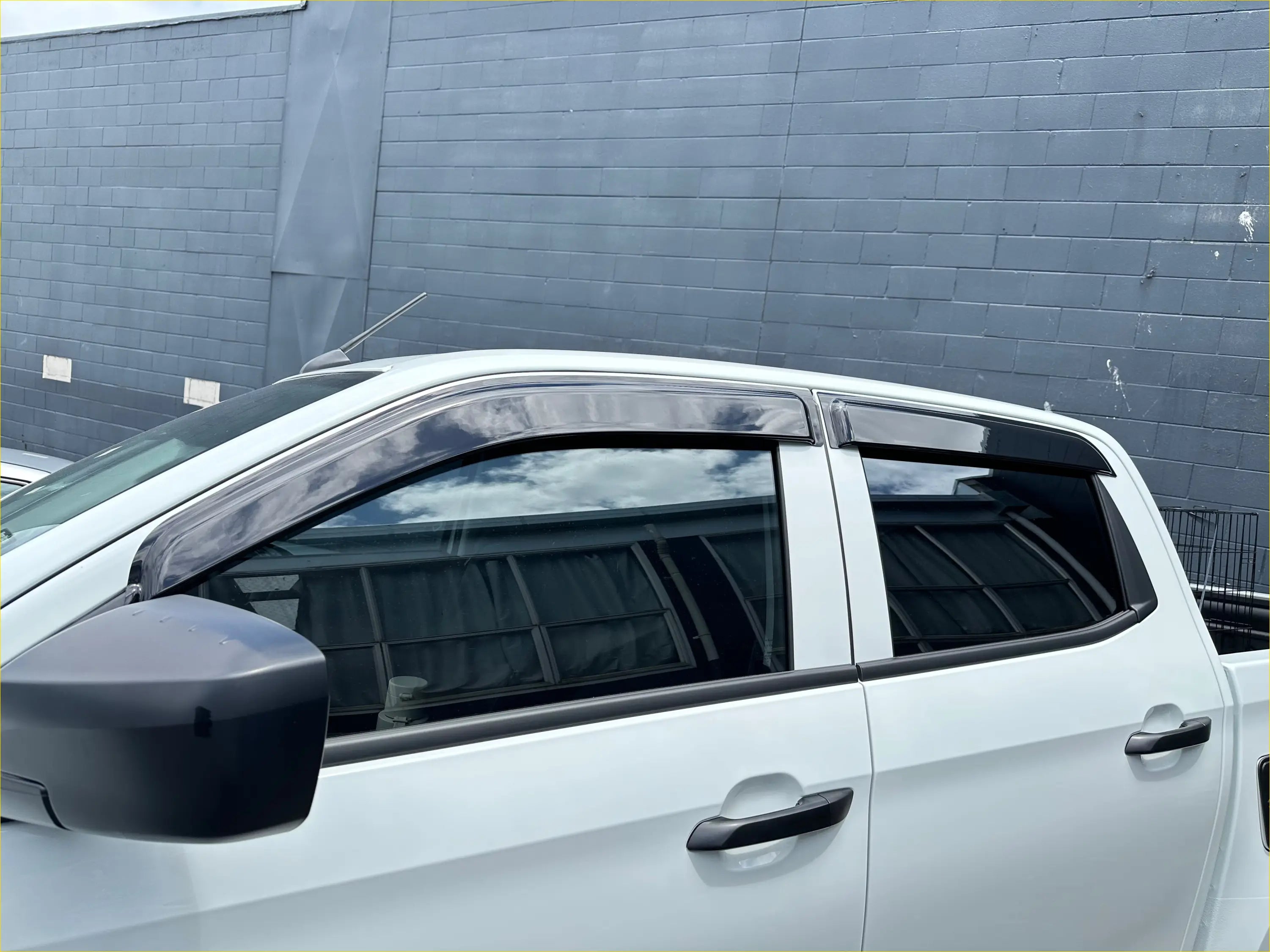 Monsoon and Bonnet Guard Isuzu D-max 2024+ - Door Visor &