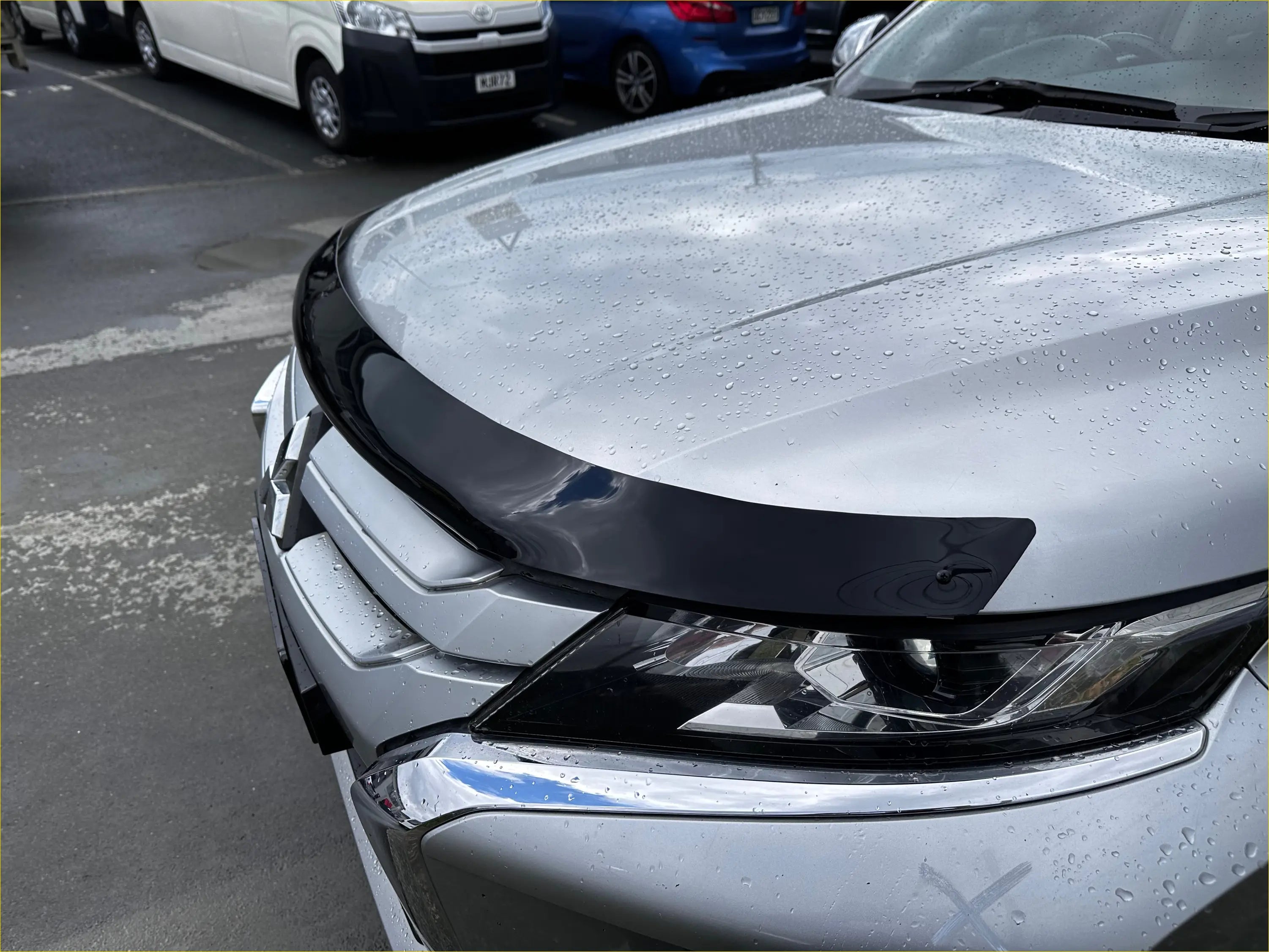 Monsoon and Bonnet Guard OEM Style Mitsubishi Triton 2019-2023 - Door Visor &