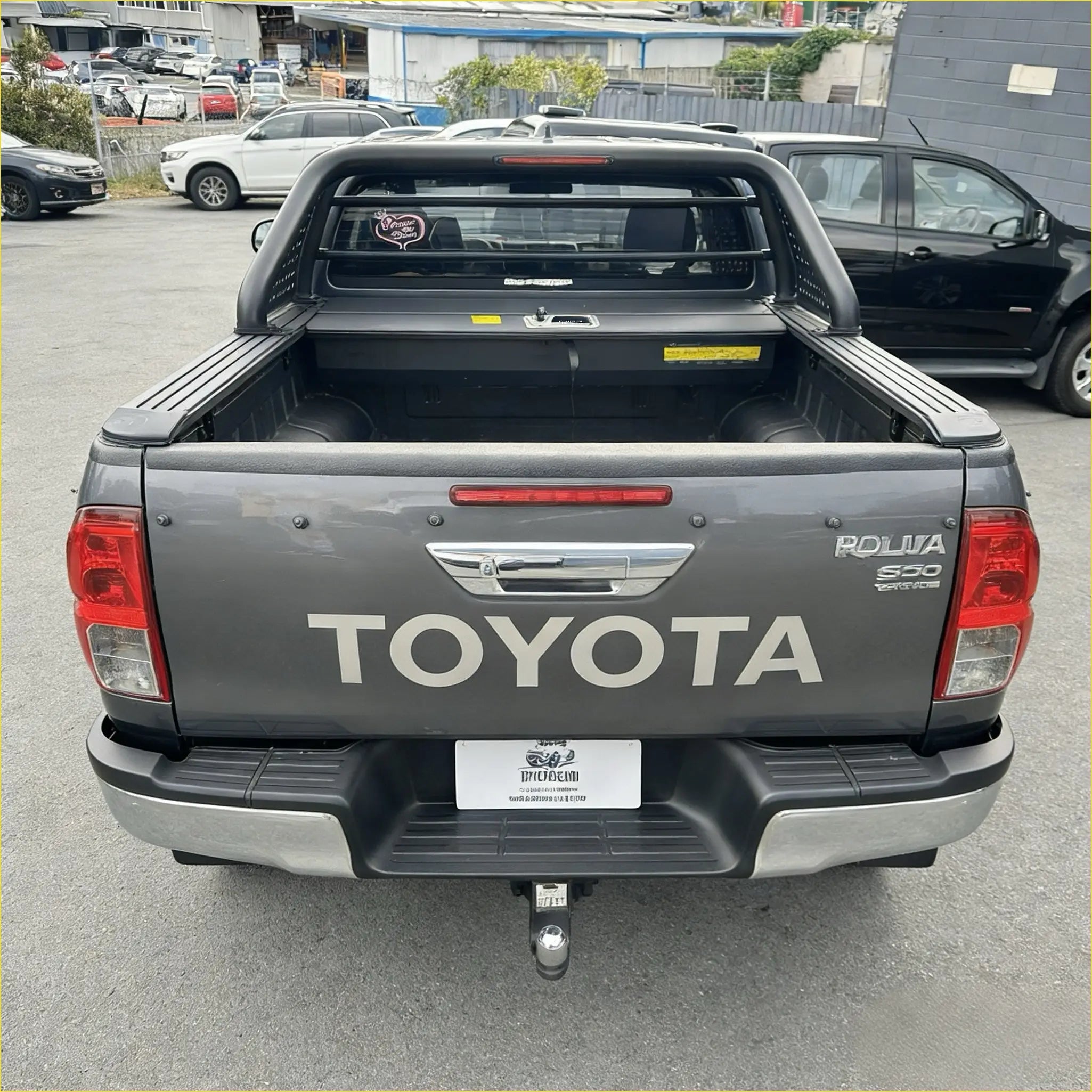 Roll Bar T10 and Manual Roller Shutter for Toyota Hilux 2015-2025