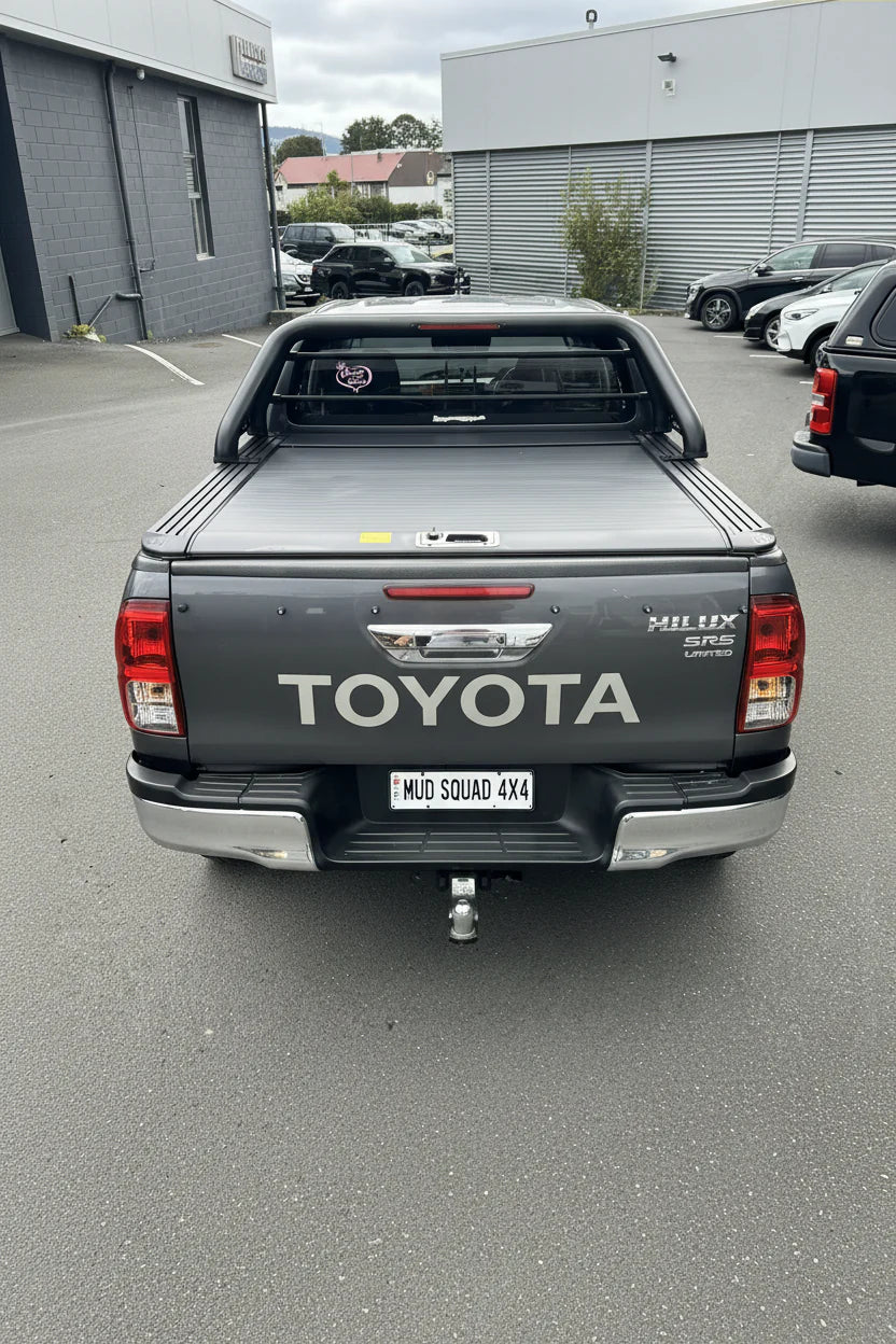 Roll Bar T10 and Manual Roller Shutter for Toyota Hilux 2015-2025
