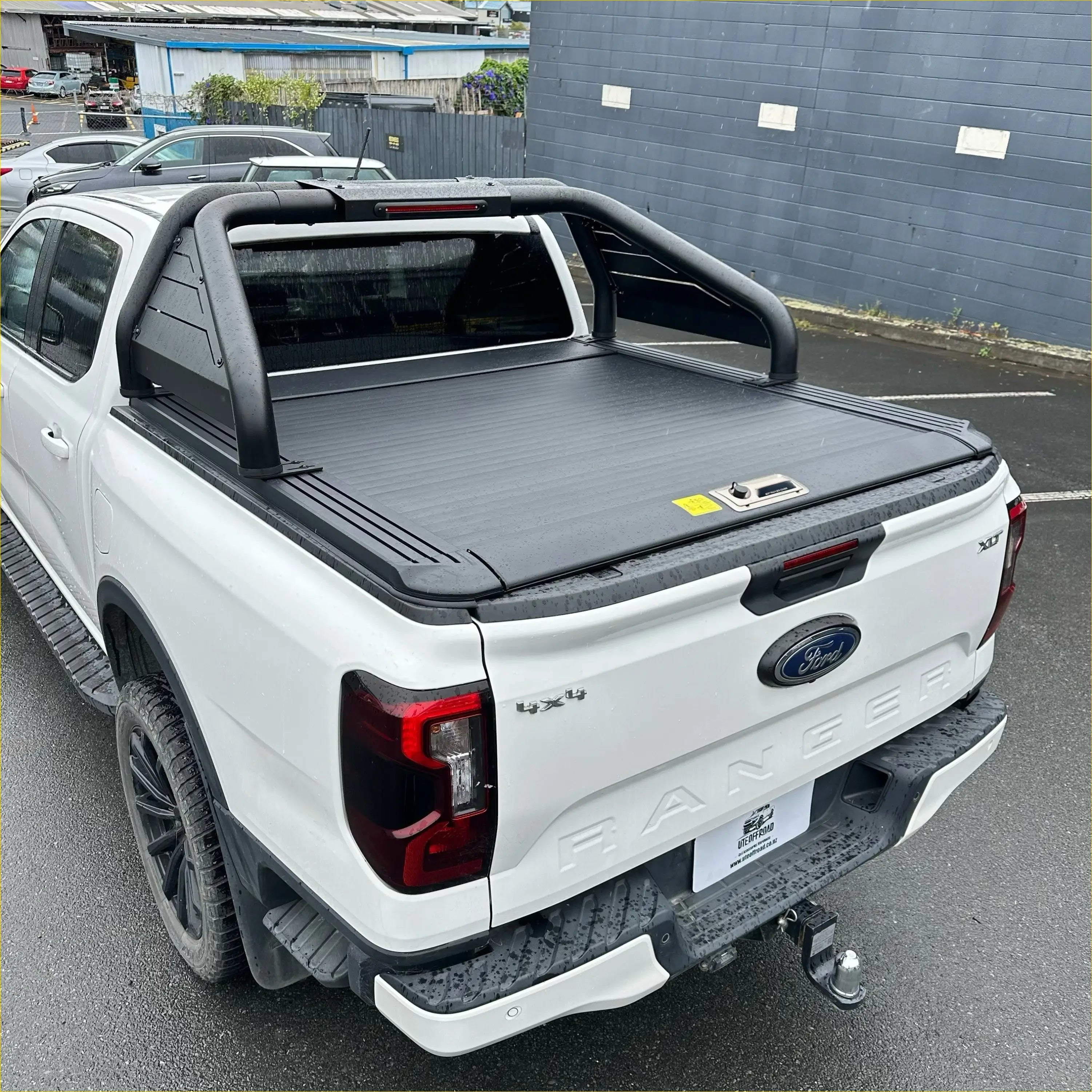 Roll Bar T20 and Manual Roller Shutter for Ford Ranger 2022+ Free