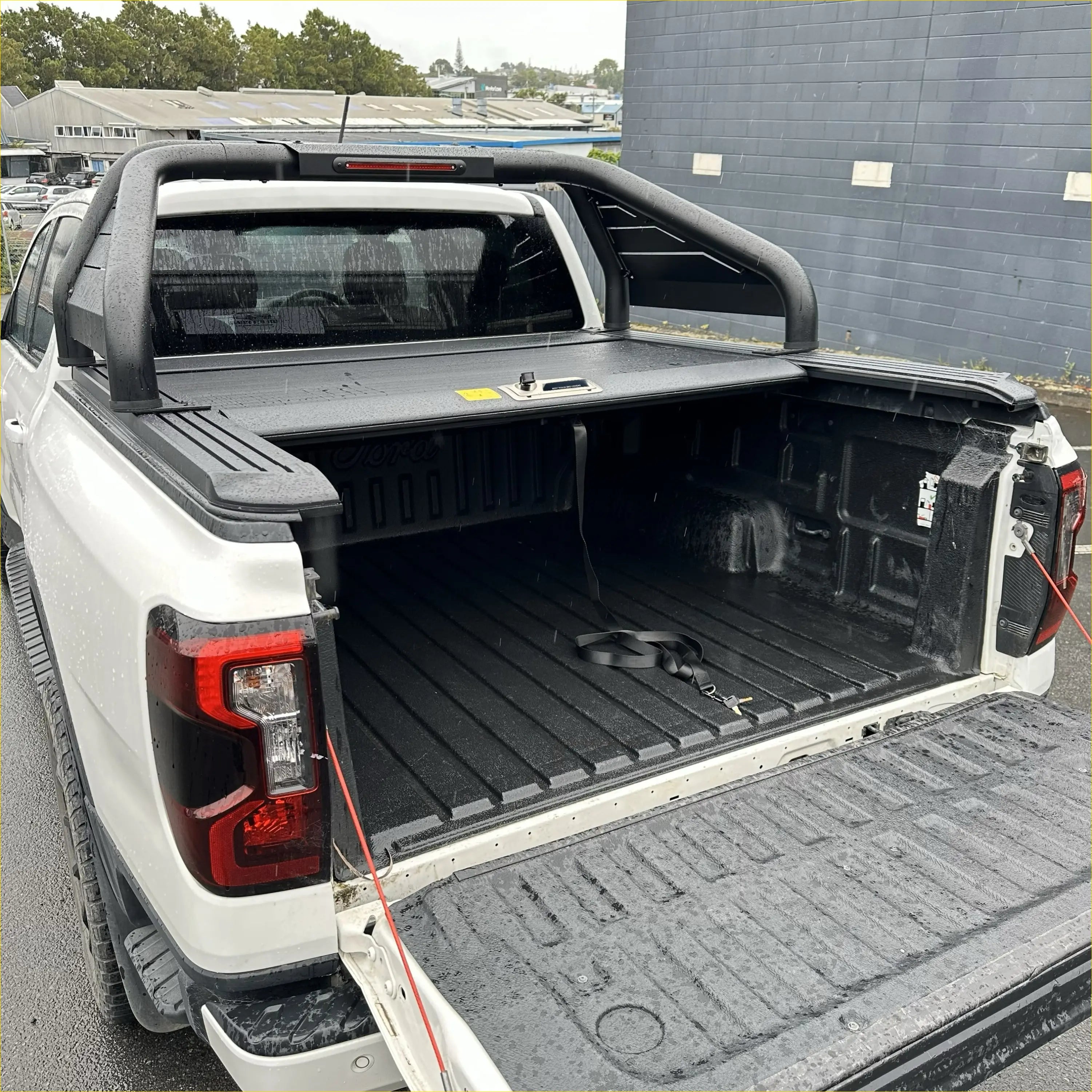 Roll Bar T20 and Manual Roller Shutter for Ford Ranger 2022+ Free