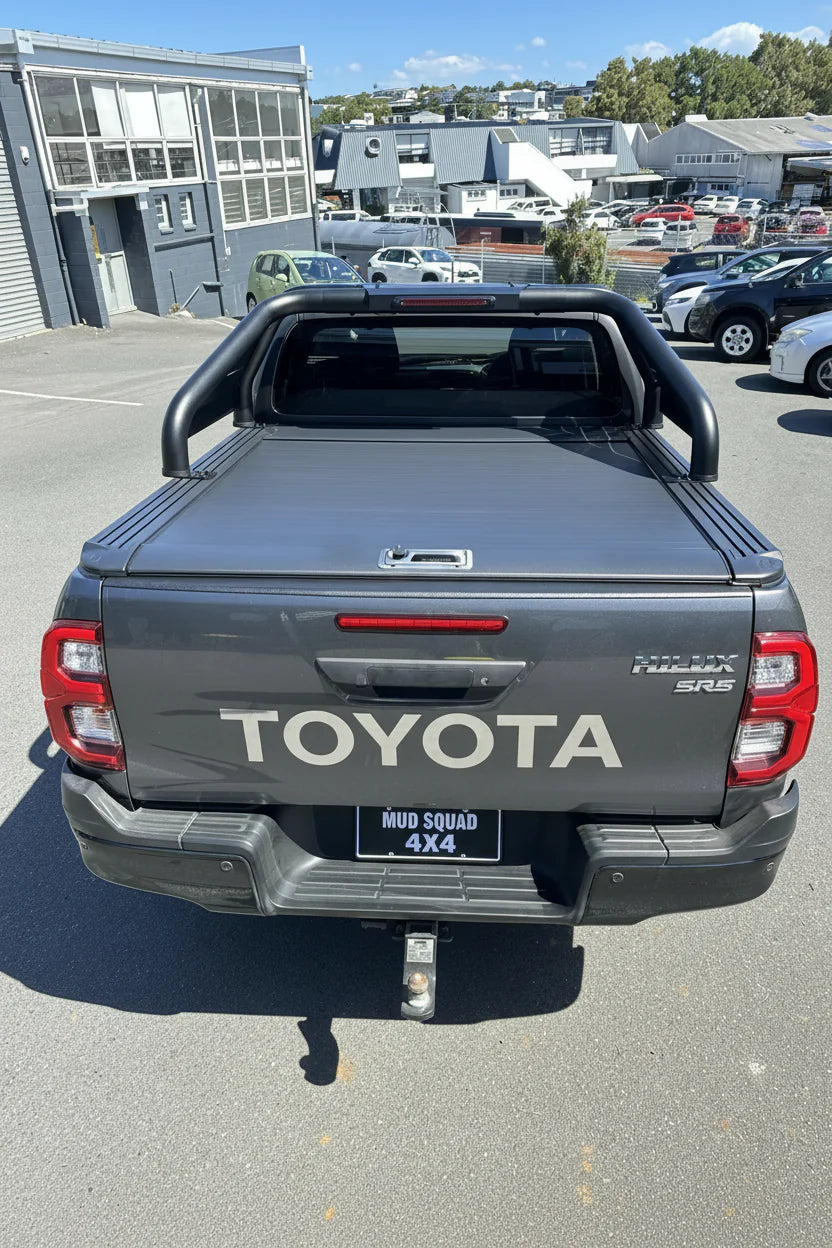 Roll Bar T20 and Manual Roller Shutter for Toyota Hilux 2015-2025