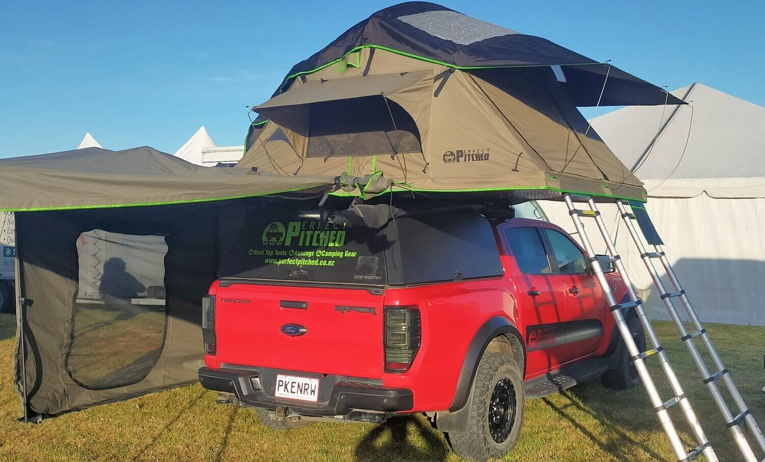 Roof Top Tent (Gen4) SRT01S-200 Two Ladders