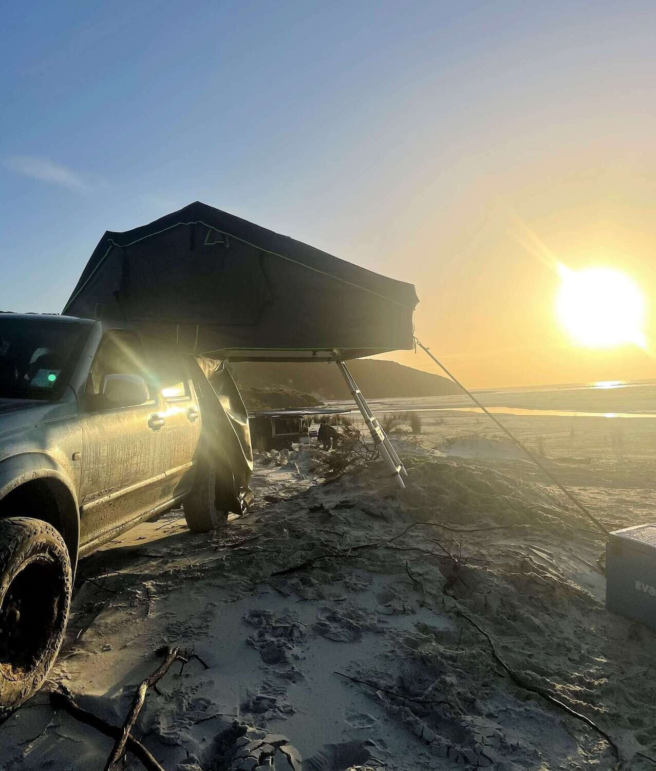Roof Top Tent SRT01E-140 | Perfect Pitched Rooftop Tents