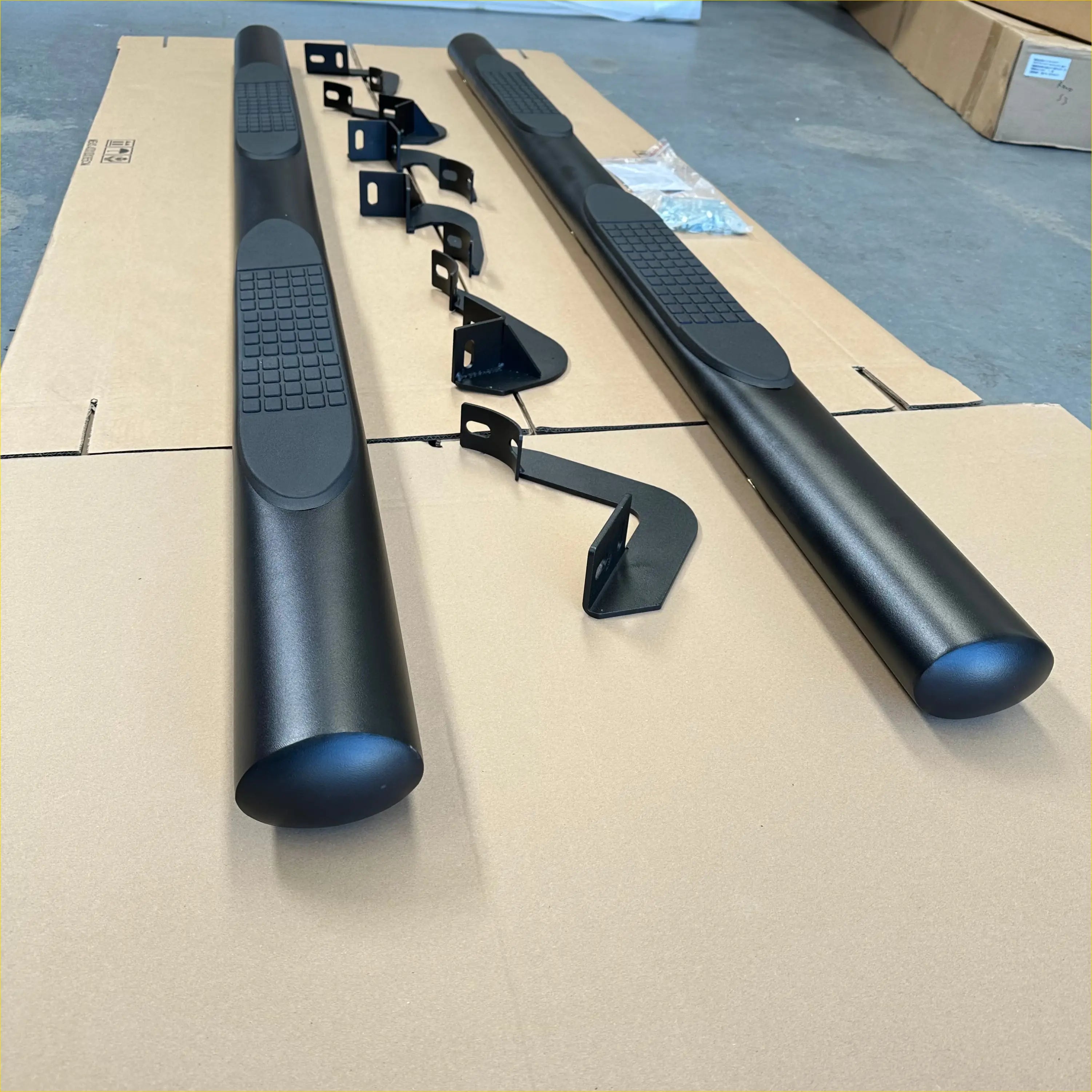 Running Board 4 inch Oval Tube Black Stainless Steel BT50 12-20