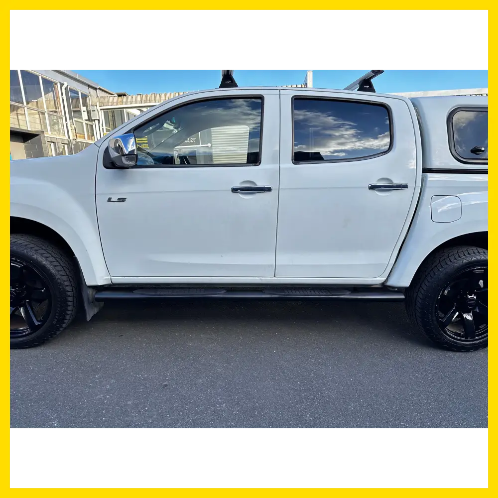 Running Board 4 inch Oval Tube Black Stainless Steel D-Max 2012-2020