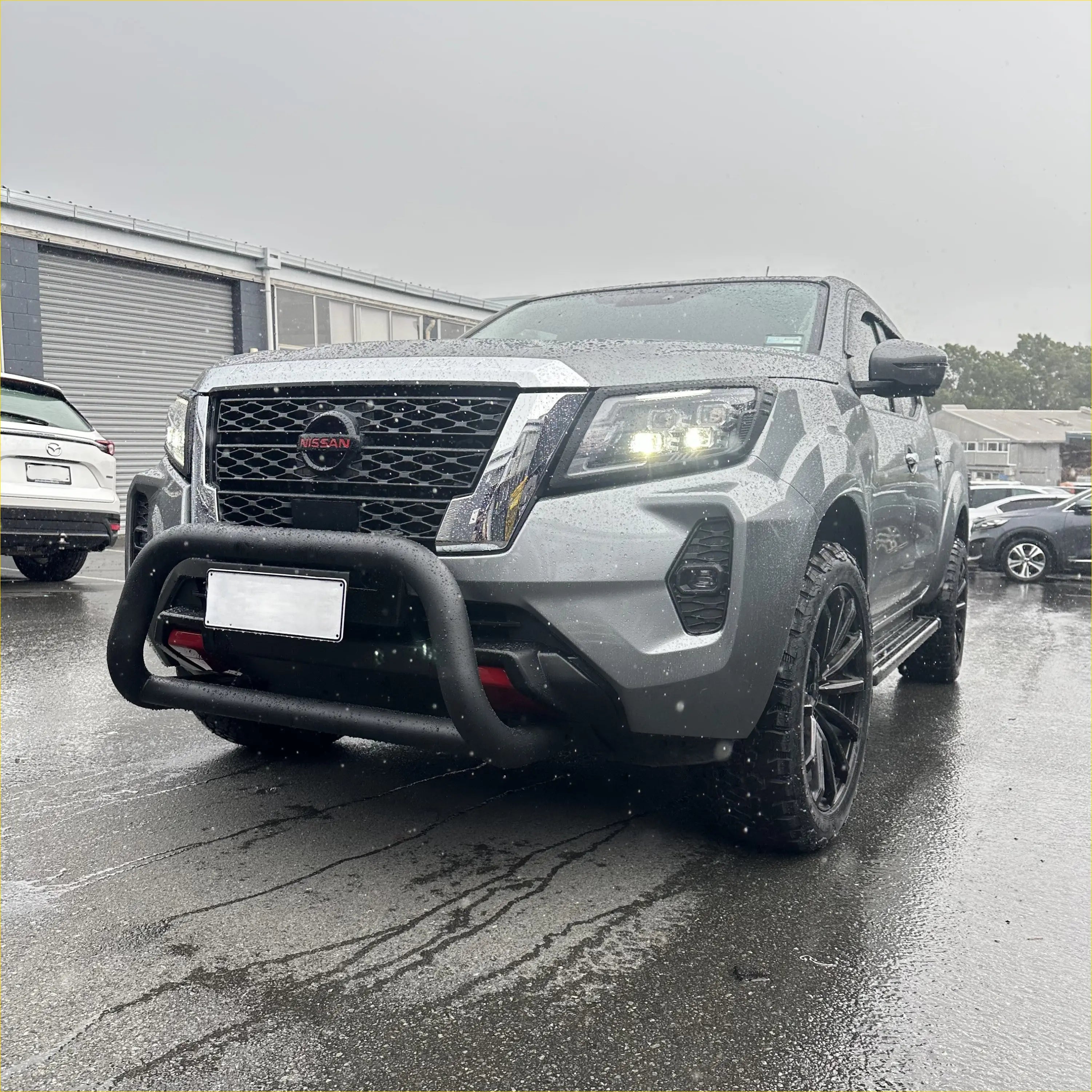 Stainless Steel Nudge Bar Nissan Navara 2021+ Medium Size (Compatible