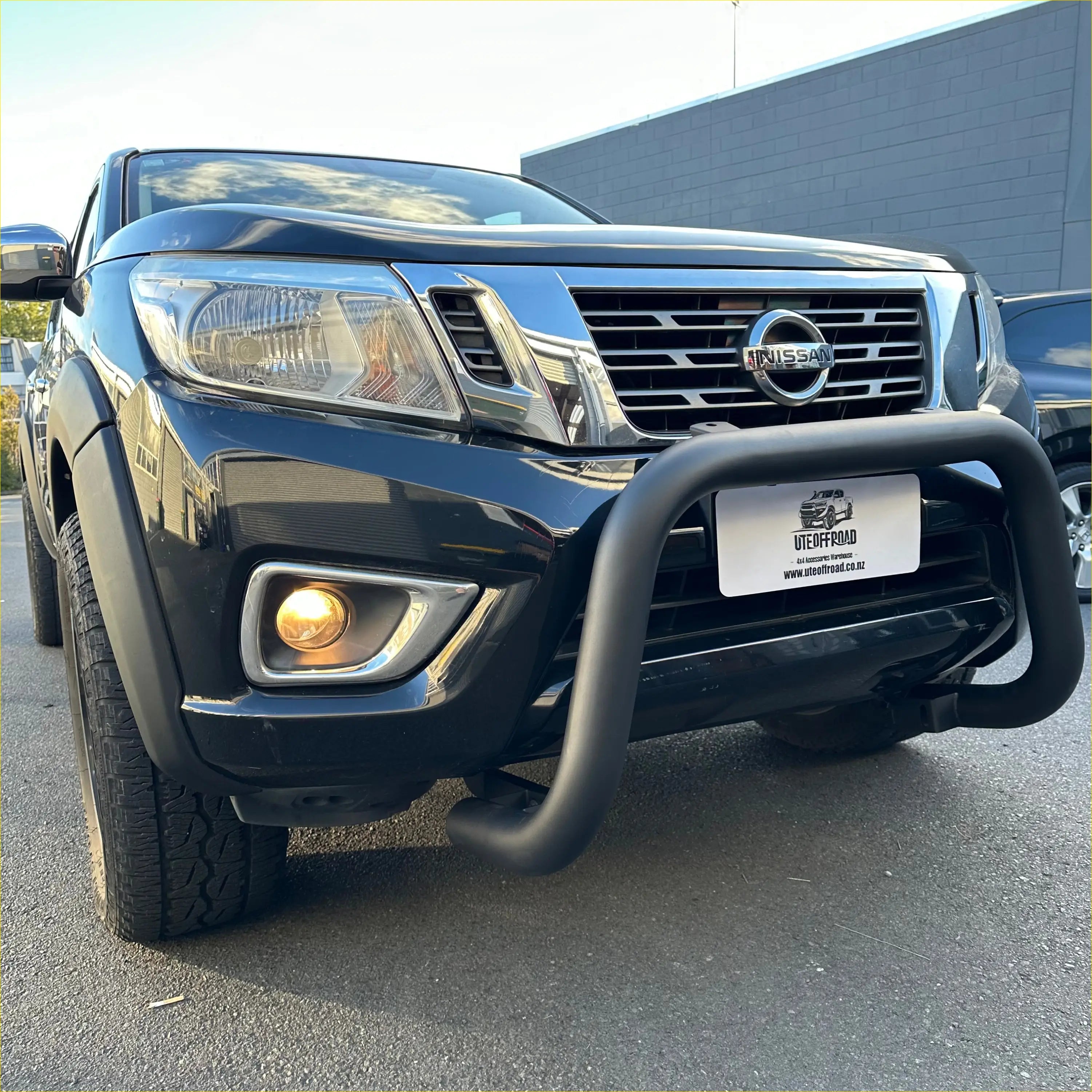 Stainless Steel Nudge Bar Nissan Navara NP300 2015-2020 Matte Black W2