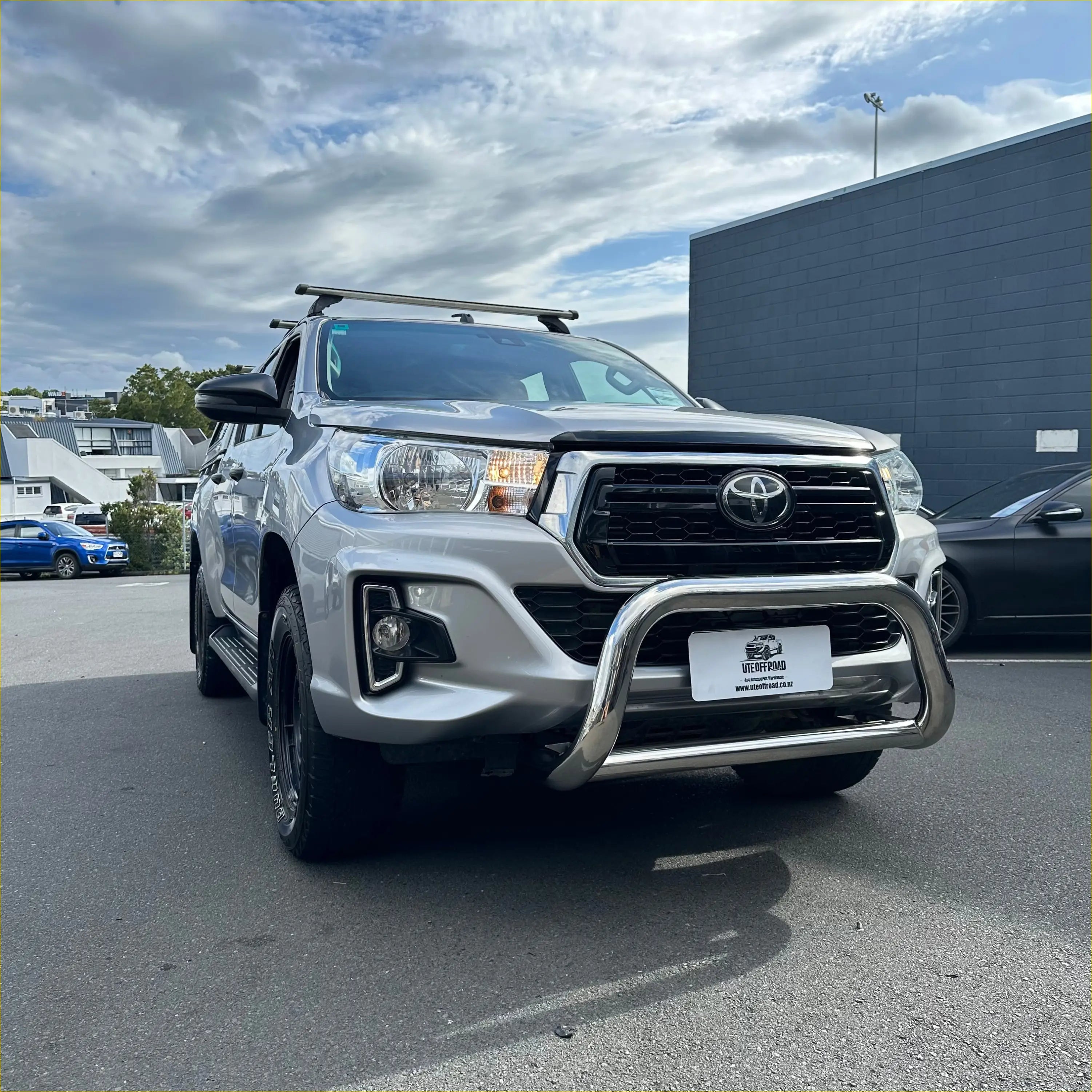 304 Stainless Steel Nudge Bar Toyota Hilux 2018-2020 Medium Size