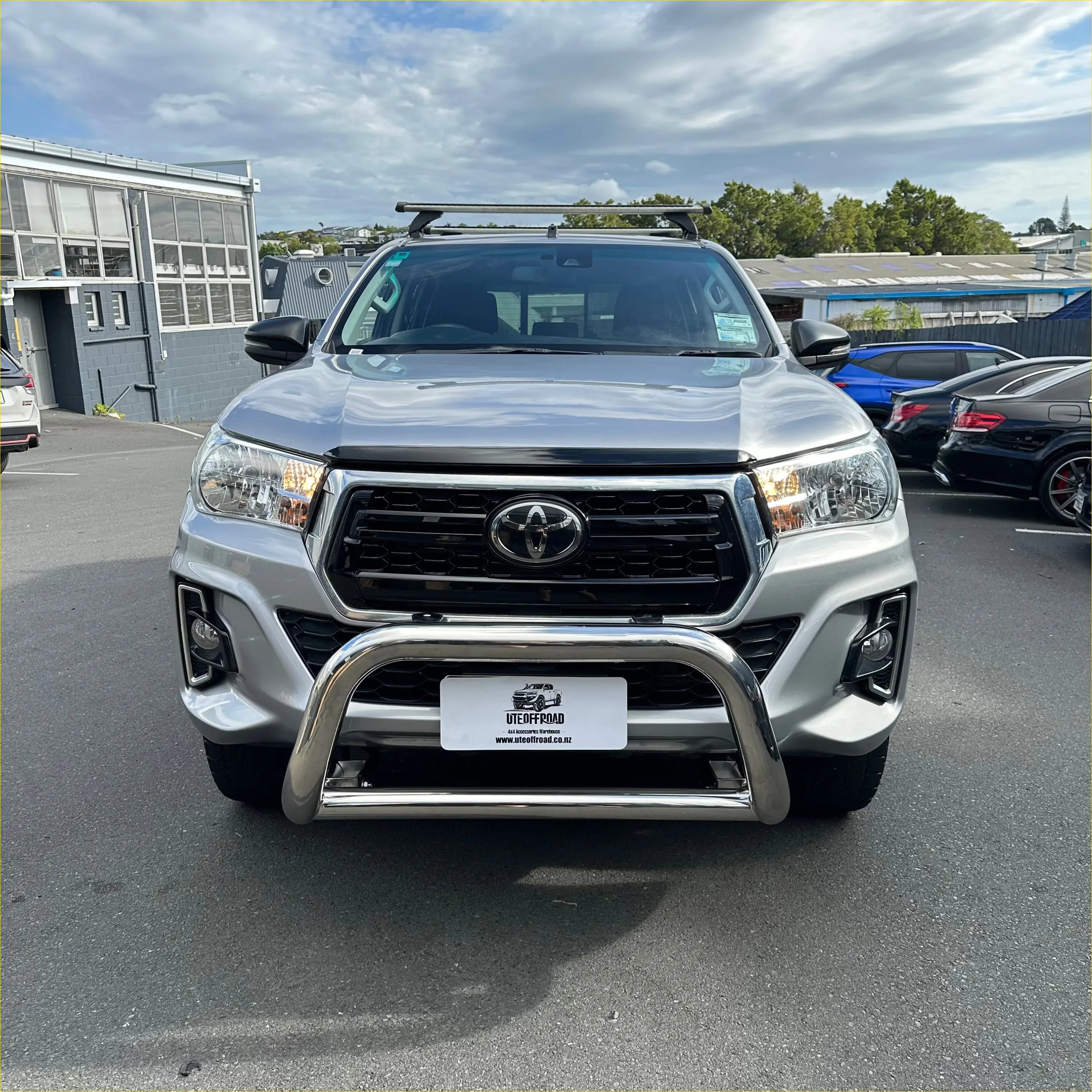 304 Stainless Steel Nudge Bar Toyota Hilux 2018-2020 Medium Size