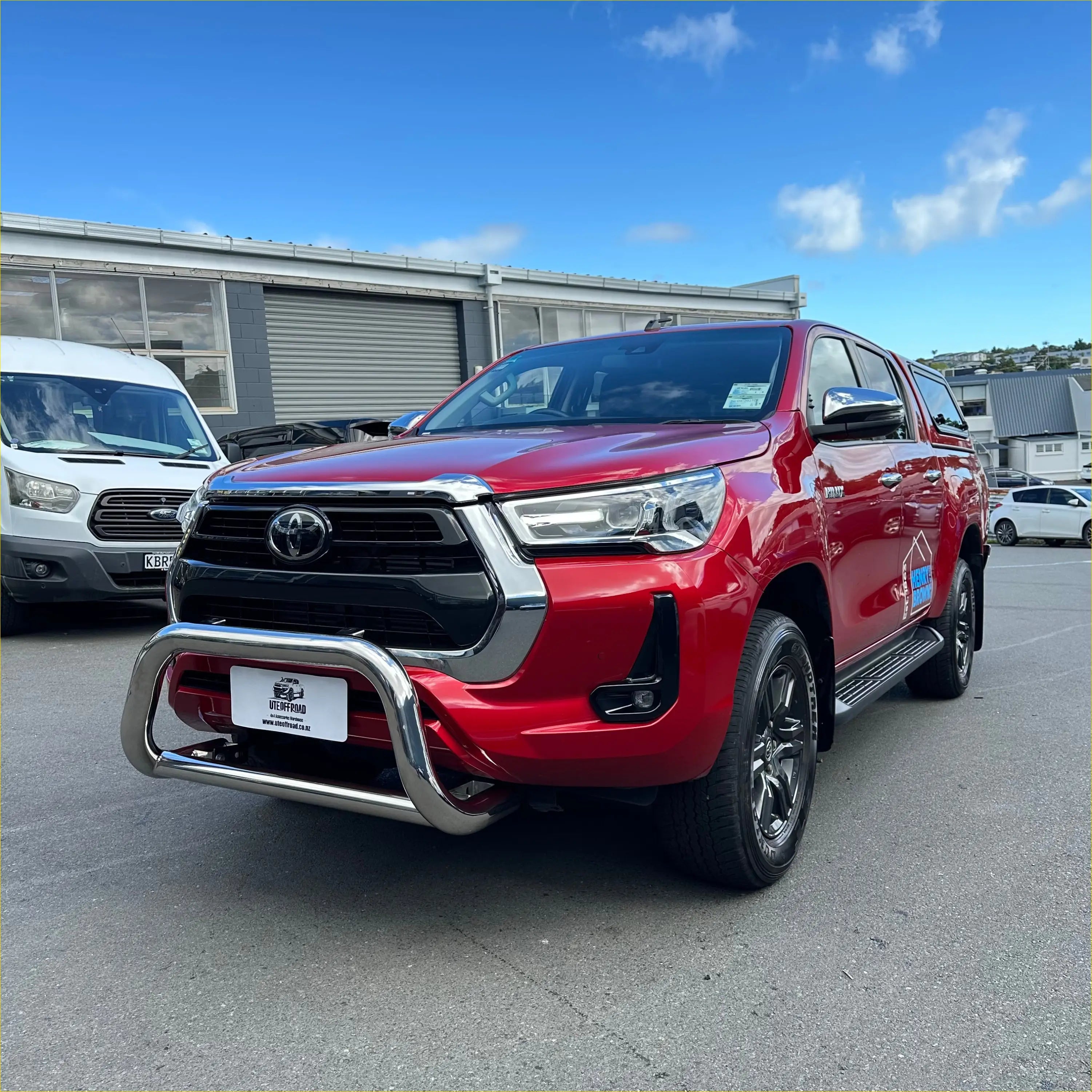 304 Stainless Steel Nudge Bar Toyota Hilux 2021-2025 Medium