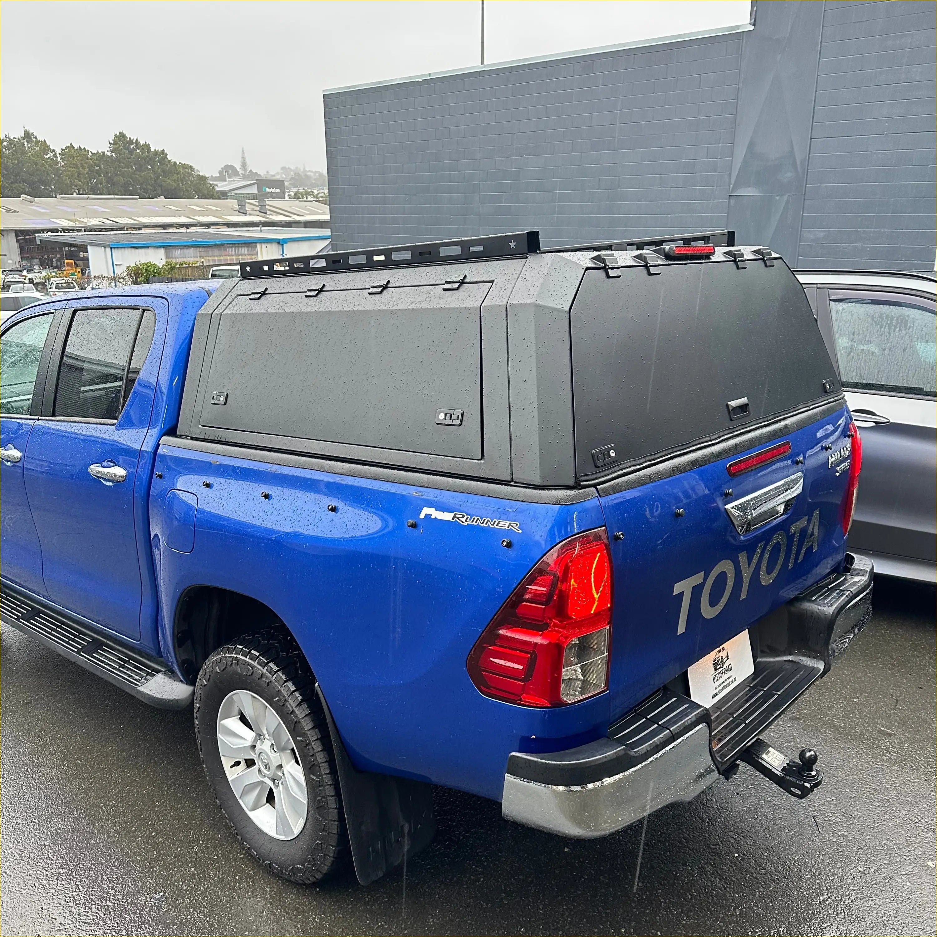 Aluminium Canopy Carpot Cover for Toyota Hilux 2015-2025 SR5/SR5