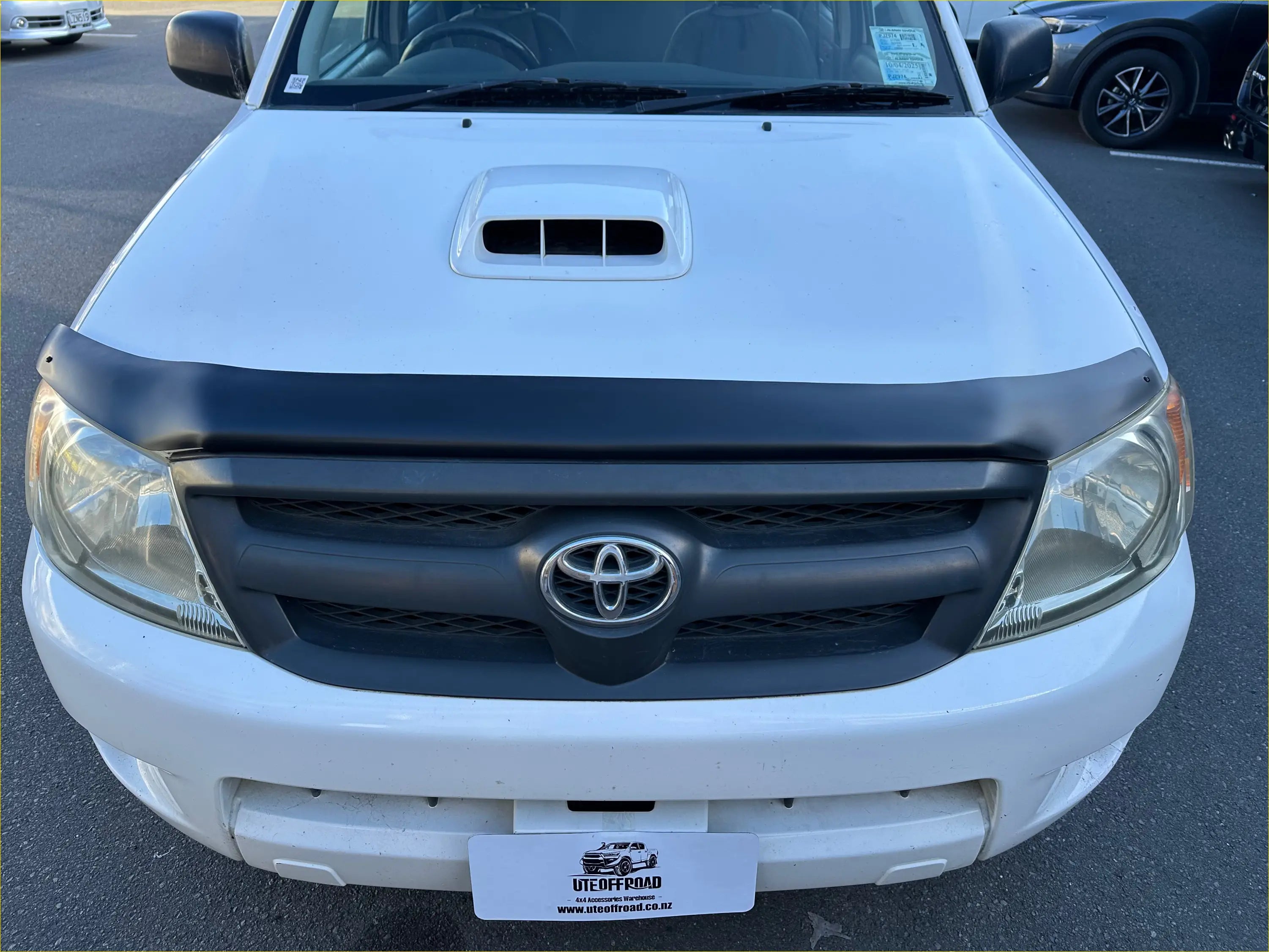 Bonnet Guard Matte Black and Monsoon Toyota Hilux 2005-2012 - Door Visor &