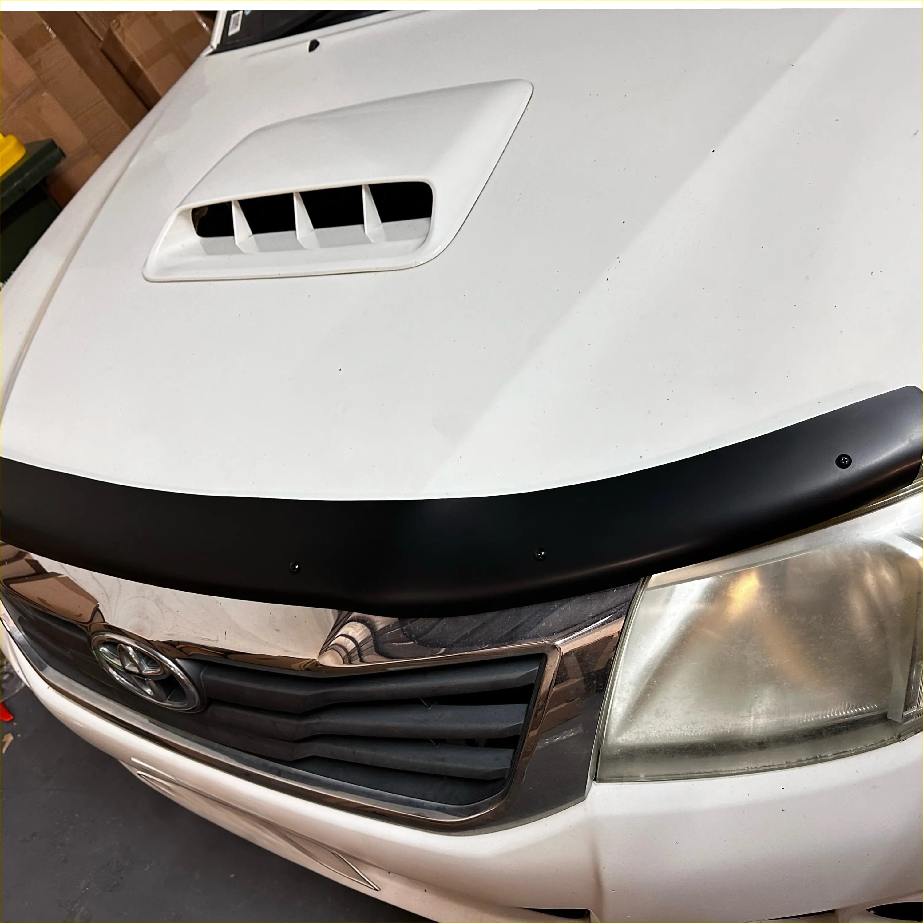 Bonnet Guard Protector Stone Toyota Hilux 2012-2015 Matte Black