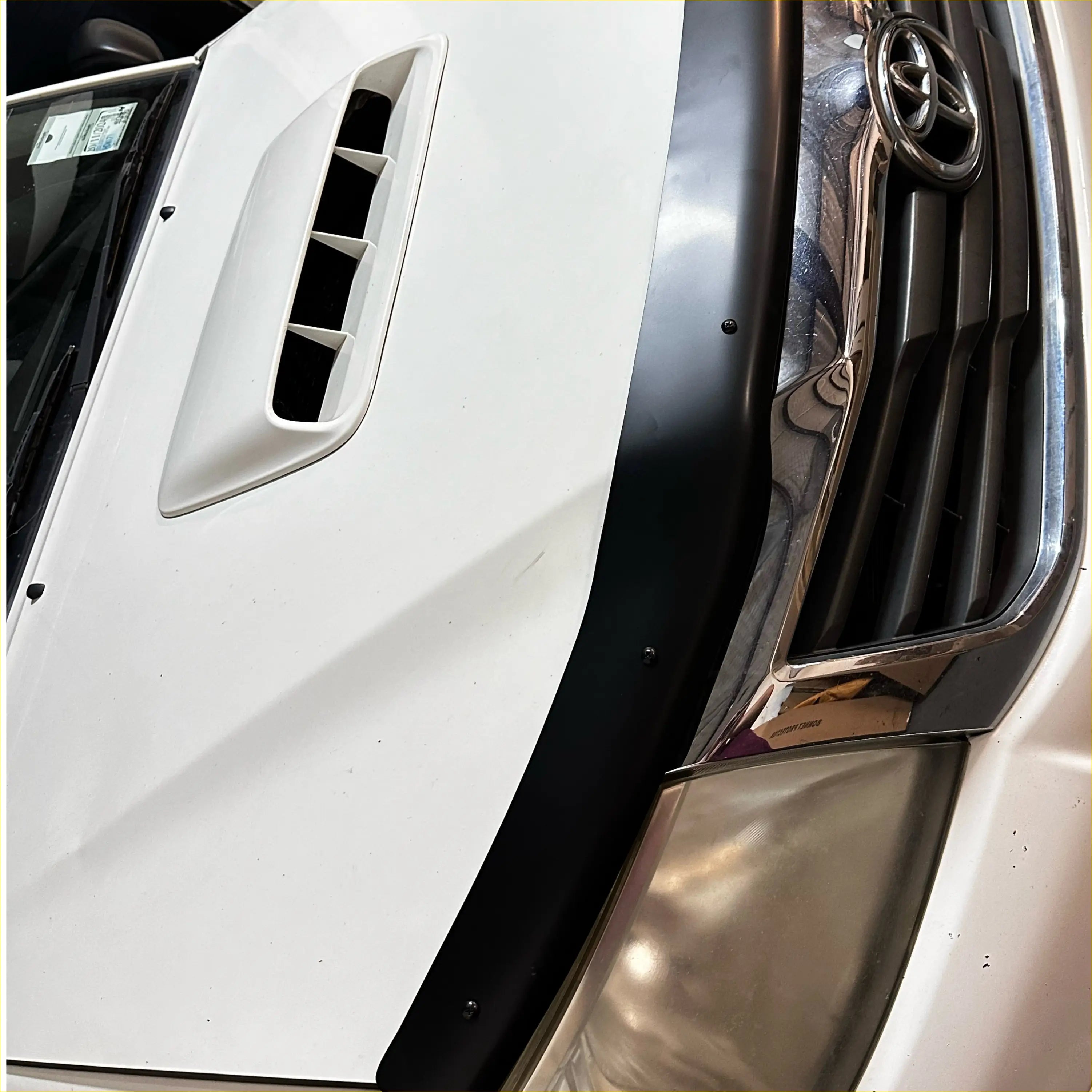 Bonnet Guard Protector Stone Toyota Hilux 2012-2015 Matte Black