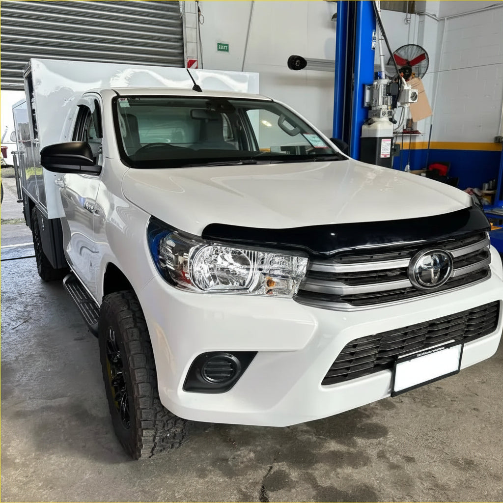 Bonnet Guard Protector Stone Toyota Hilux 2021+