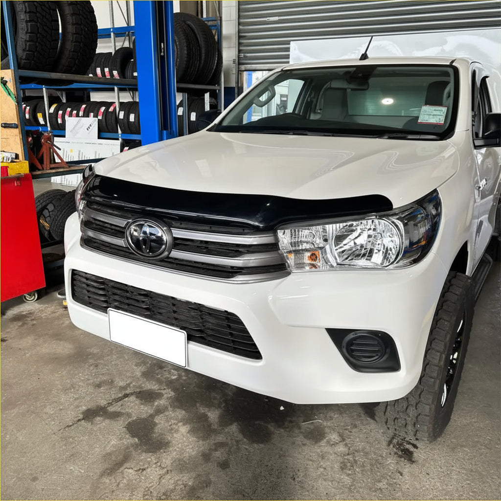 Bonnet Guard Protector Stone Toyota Hilux 2021+