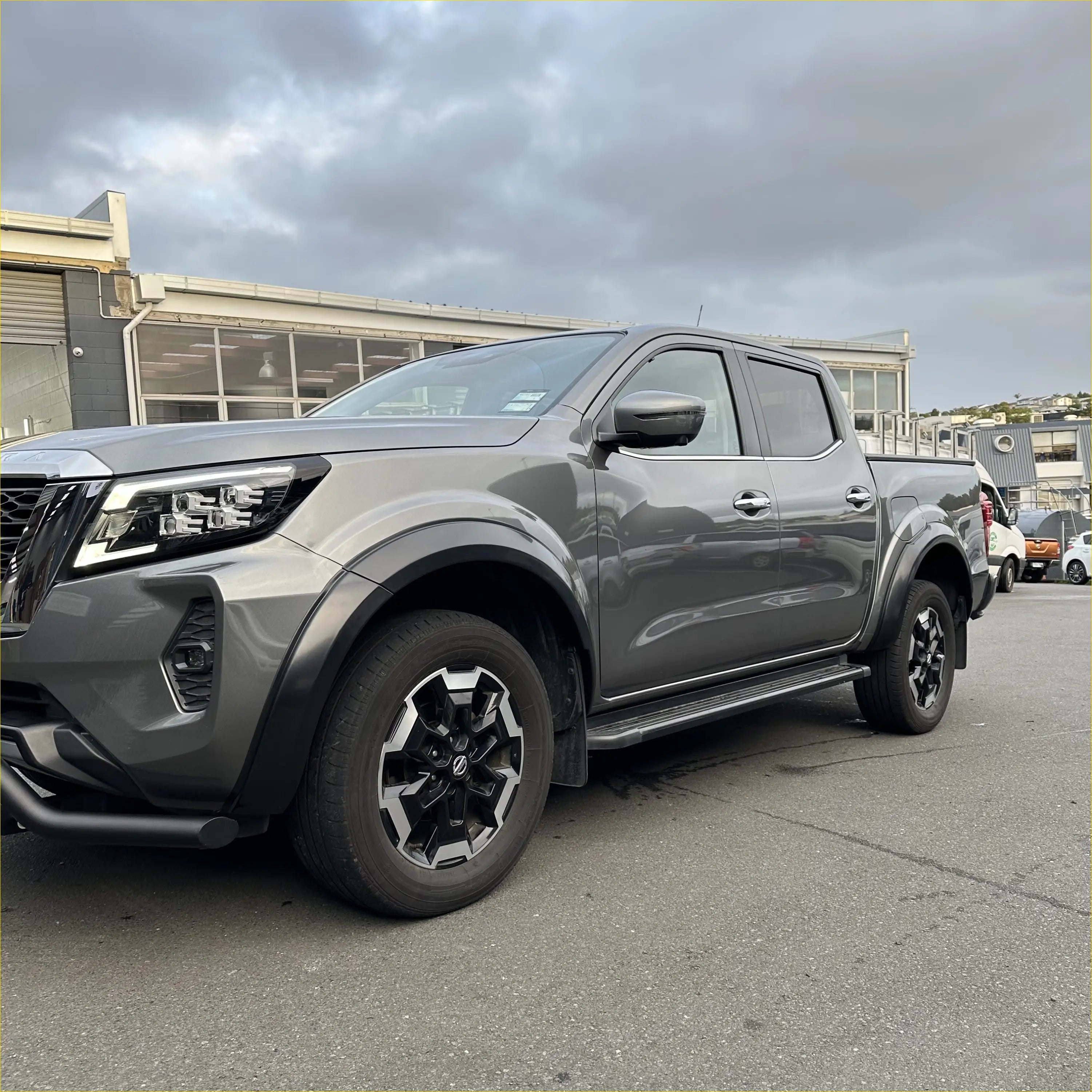 Fender Flare 4-Inch style Nissan Navara 2021+ Matte Black