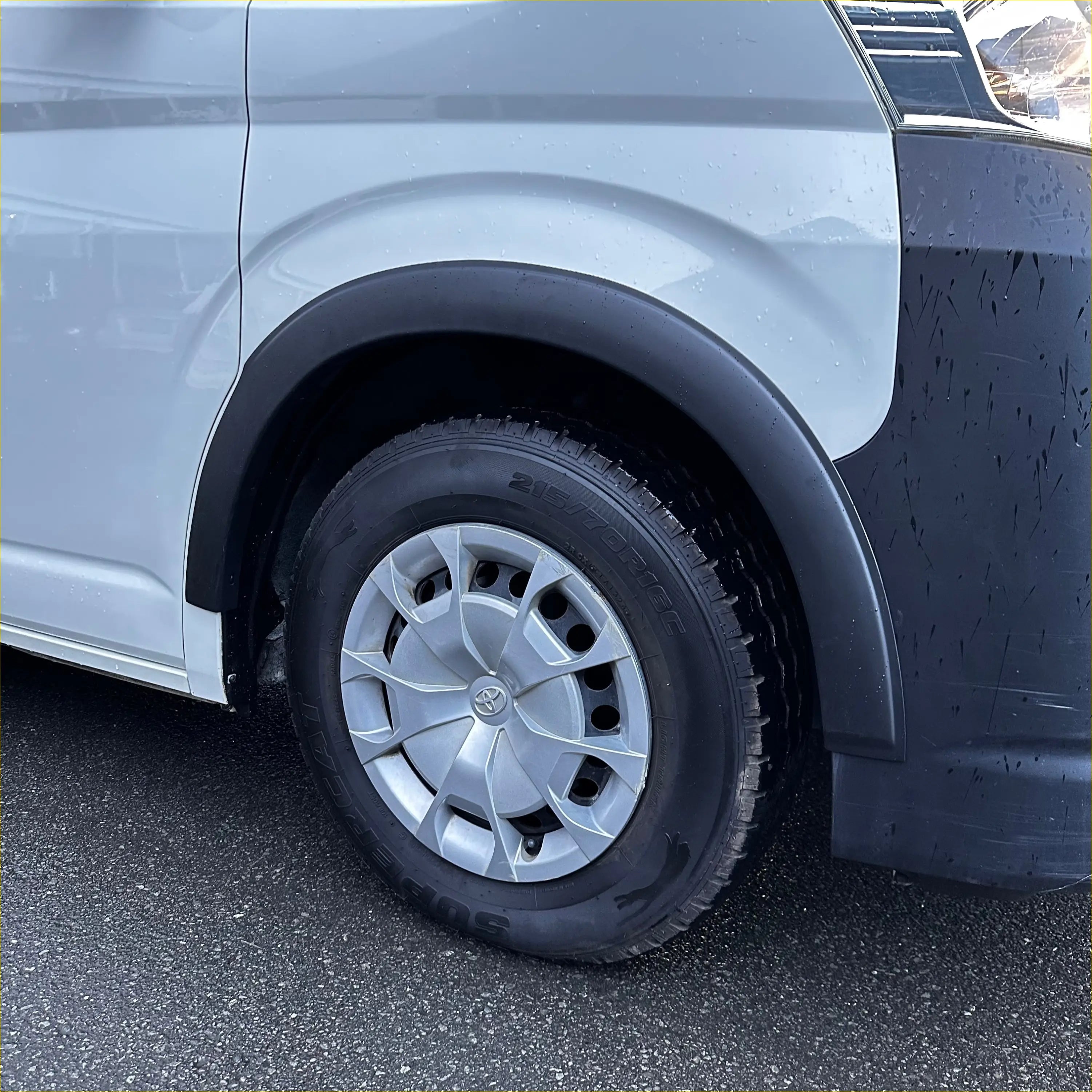 Fender Flare Hiace 19+ New shape ZX / Minibus Smooth Black
