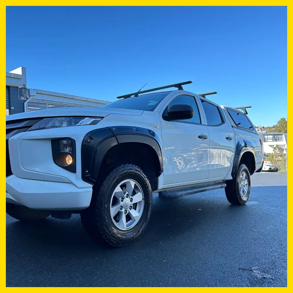Fender Flare Mitsubishi Triton 2019-2023 Bolt Style Matte Black