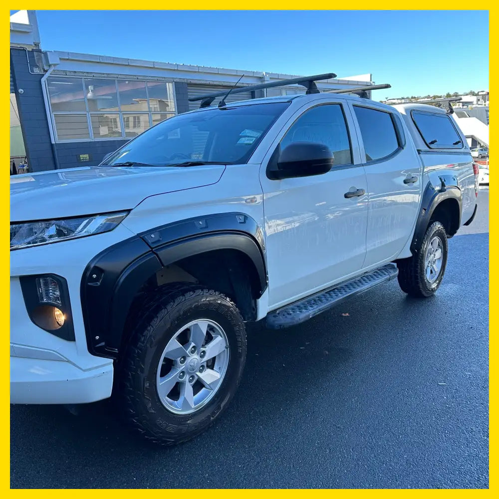 Fender Flare Mitsubishi Triton 2019-2023 Bolt Style Matte Black