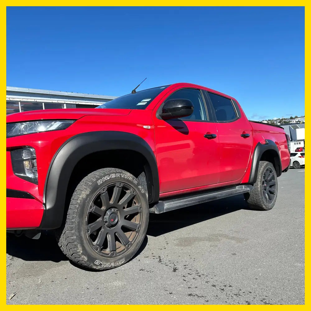 Fender Flare Mitsubishi Triton 2019-2023 Smooth Style Matte Black