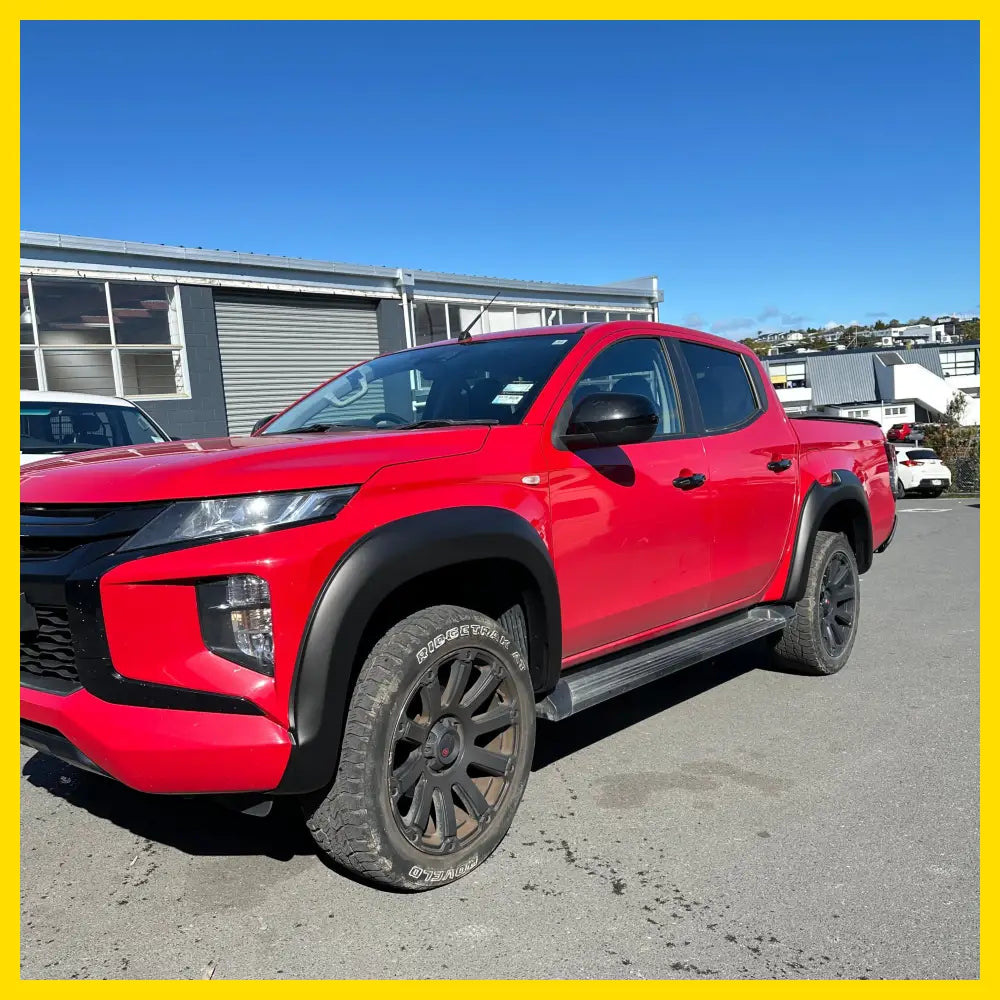 Fender Flare Mitsubishi Triton 2019-2023 Smooth Style Matte Black