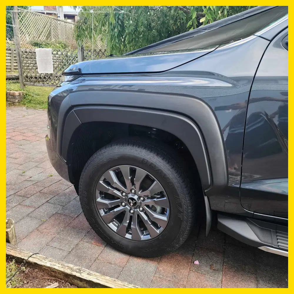 Fender Flare Mitsubishi Triton 2024+ OEM Style Matte Black