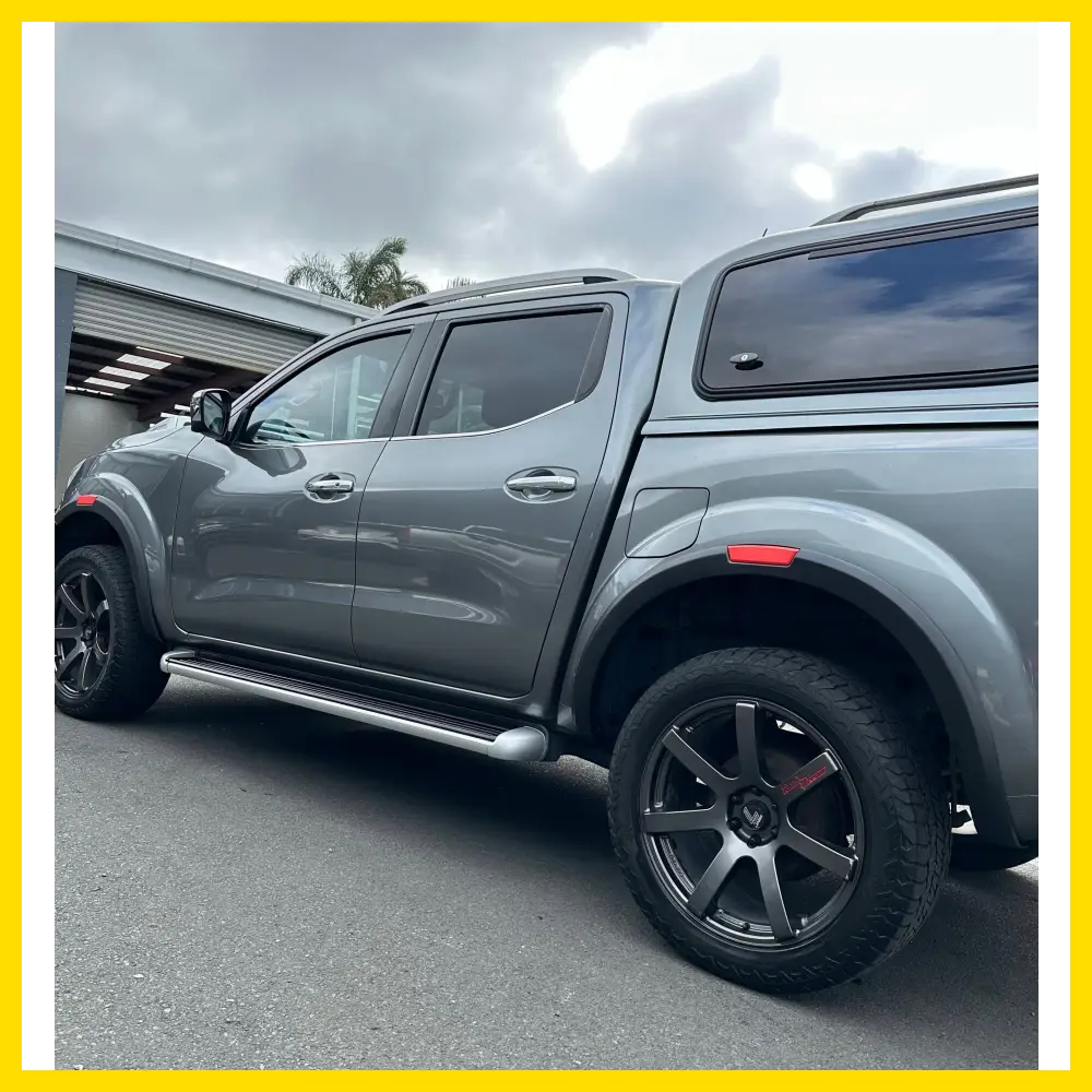 Fender Flare Nissan Navara NP300 2015-2020 OEM Style with Red layer