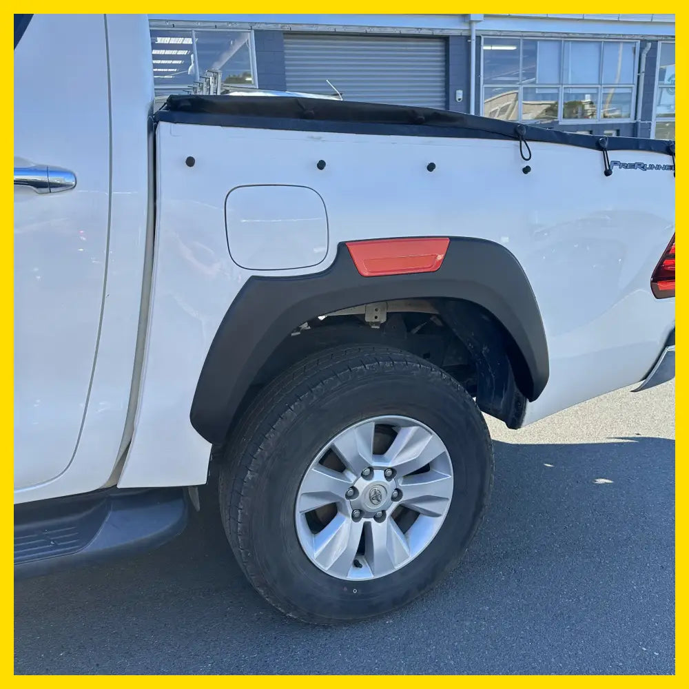 Fender Flare Toyota Hilux 2021-2024 SR/SR5 OEM Style with Red layer