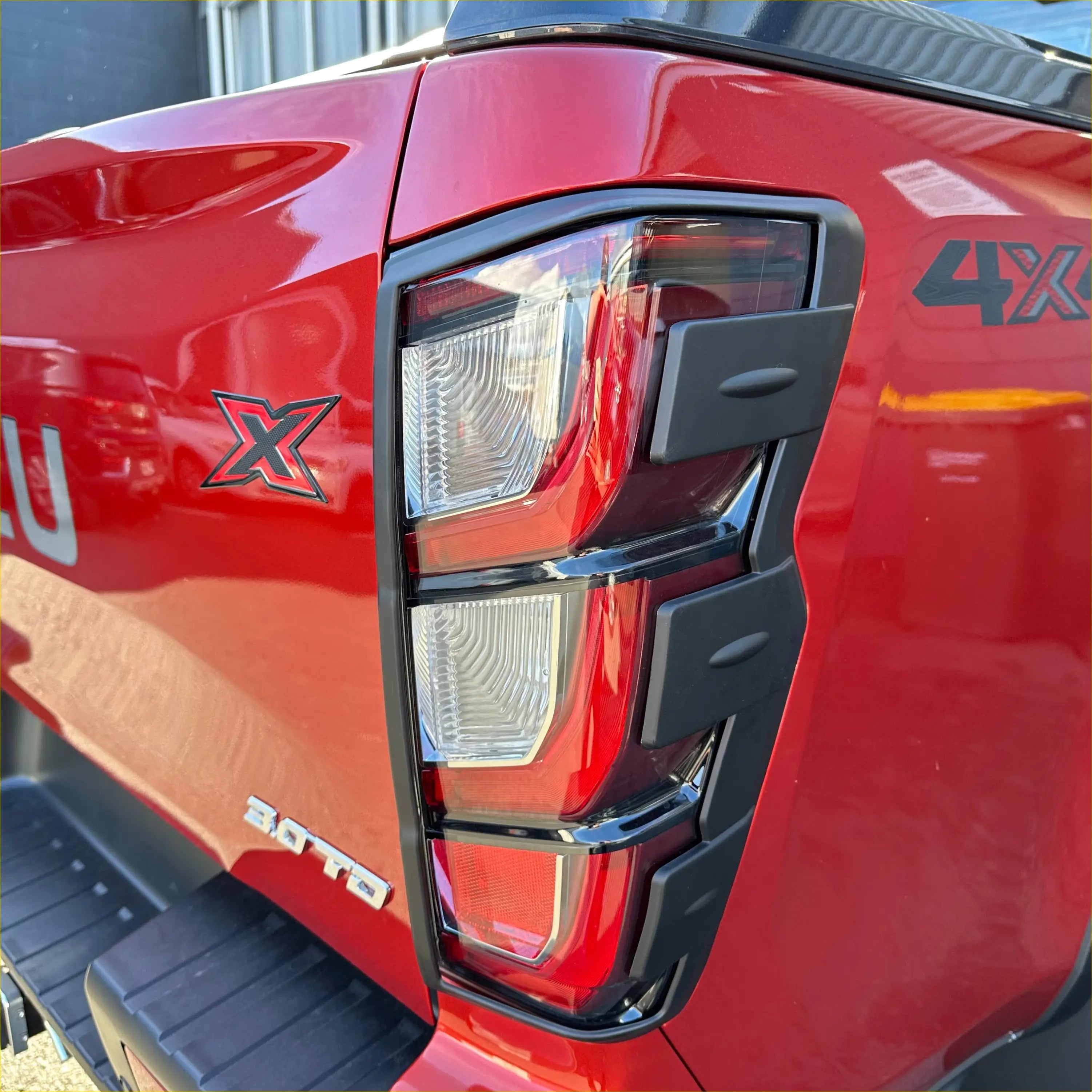 Headlight Covers and Taillight Isuzu D-Max 2024+ Matte Black - Plastic Trim