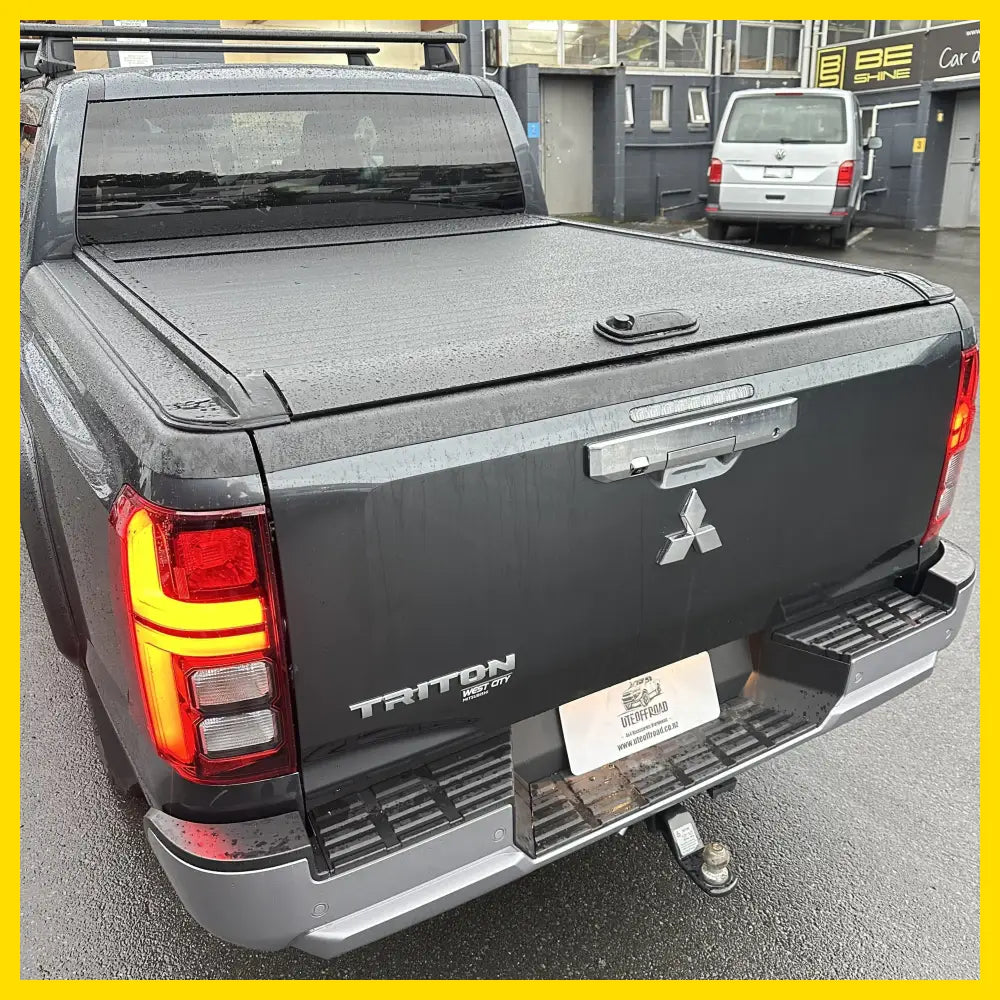 Manual Roller Shutter/Tonneau Cover for Mitsubishi Triton 2024+