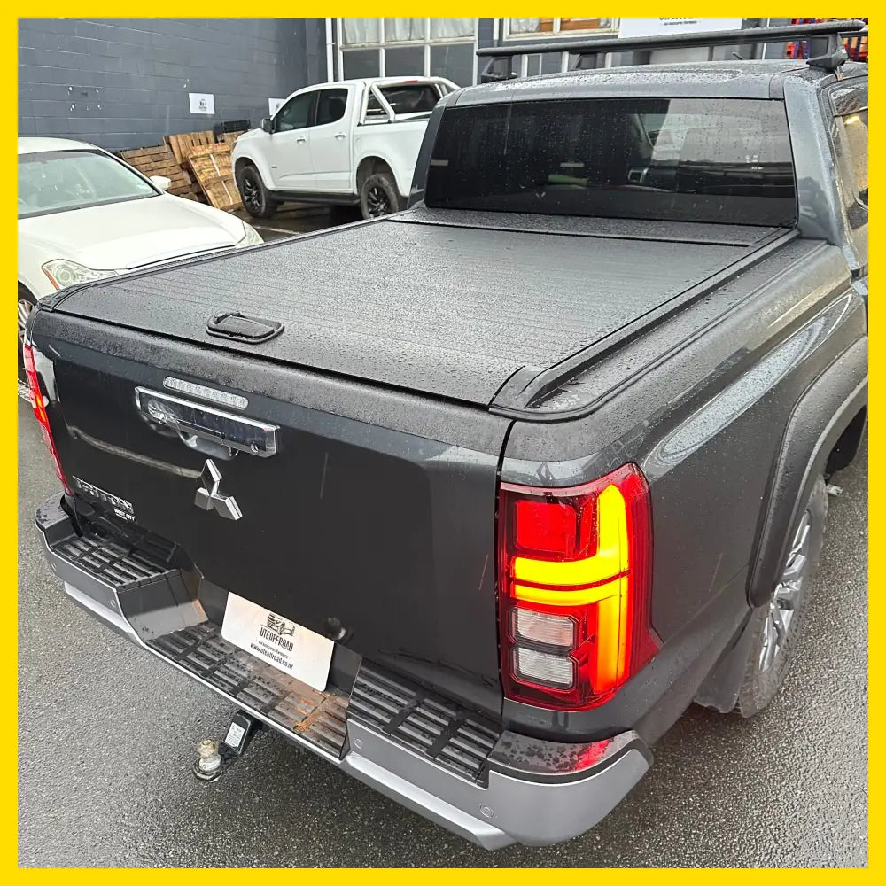 Manual Roller Shutter/Tonneau Cover for Mitsubishi Triton 2024+
