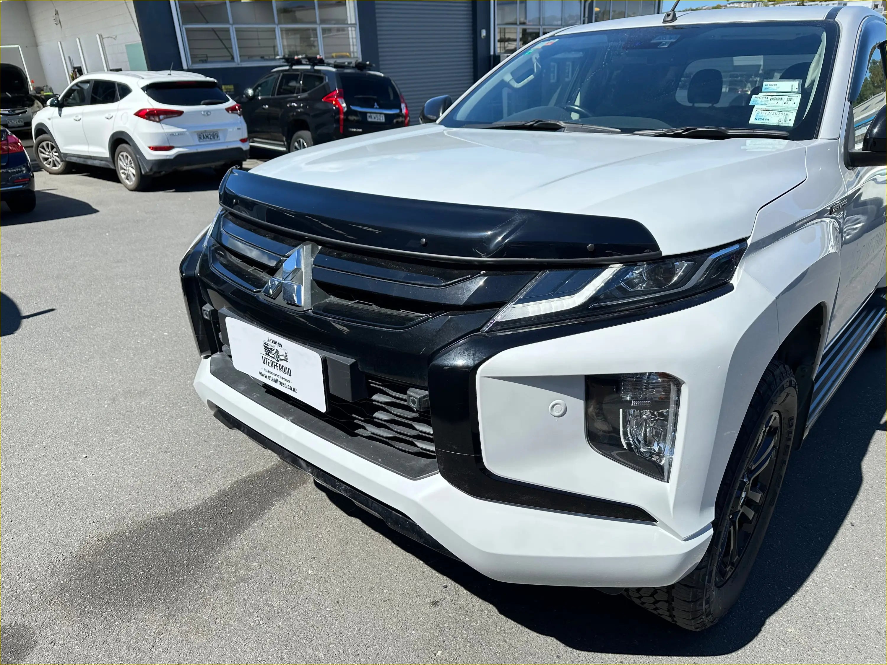 Monsoon and Bonnet Guard Aftermarket Style Mitsubishi Triton 2019-2023 - Door Visor &